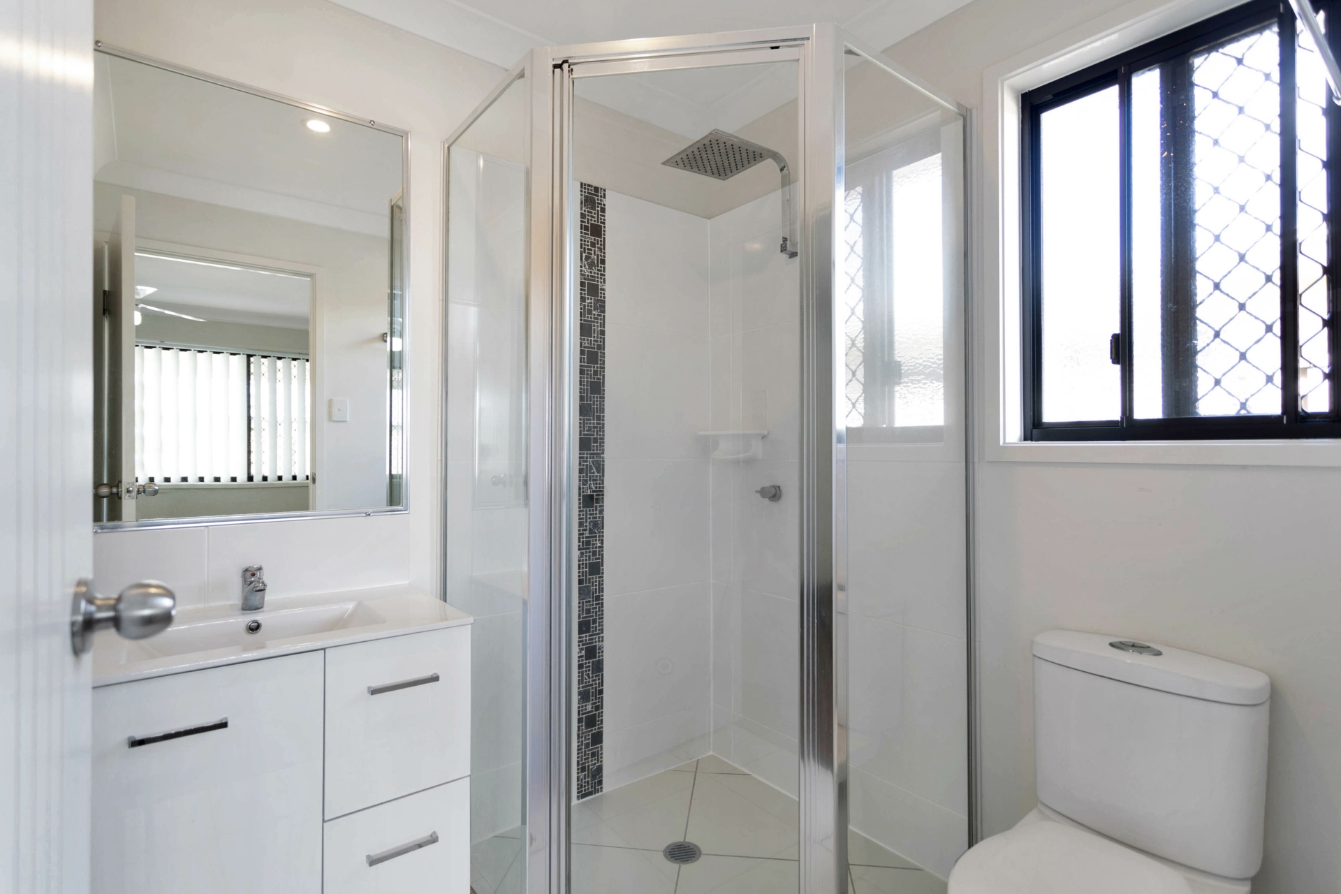 9 Henley Close, BLACKS BEACH