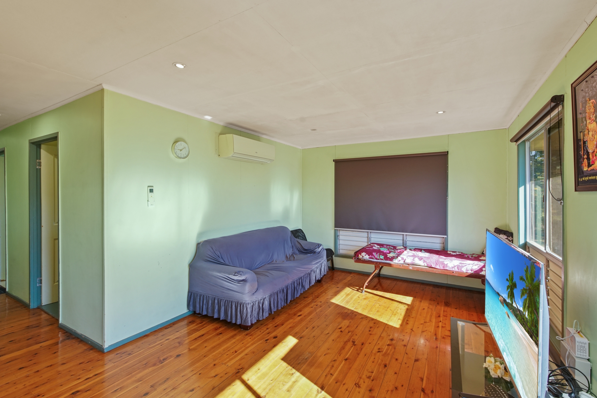 12 Munro Street — photo 3 of 10