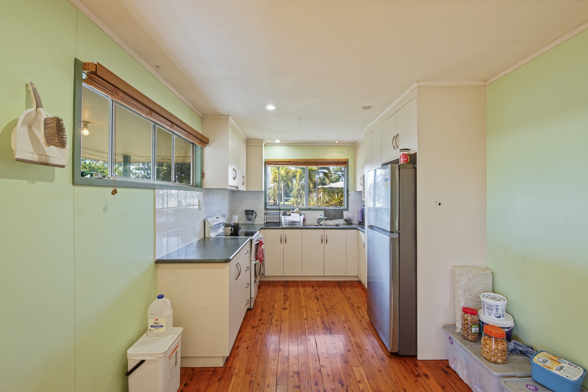12 Munro Street — photo 4 of 10