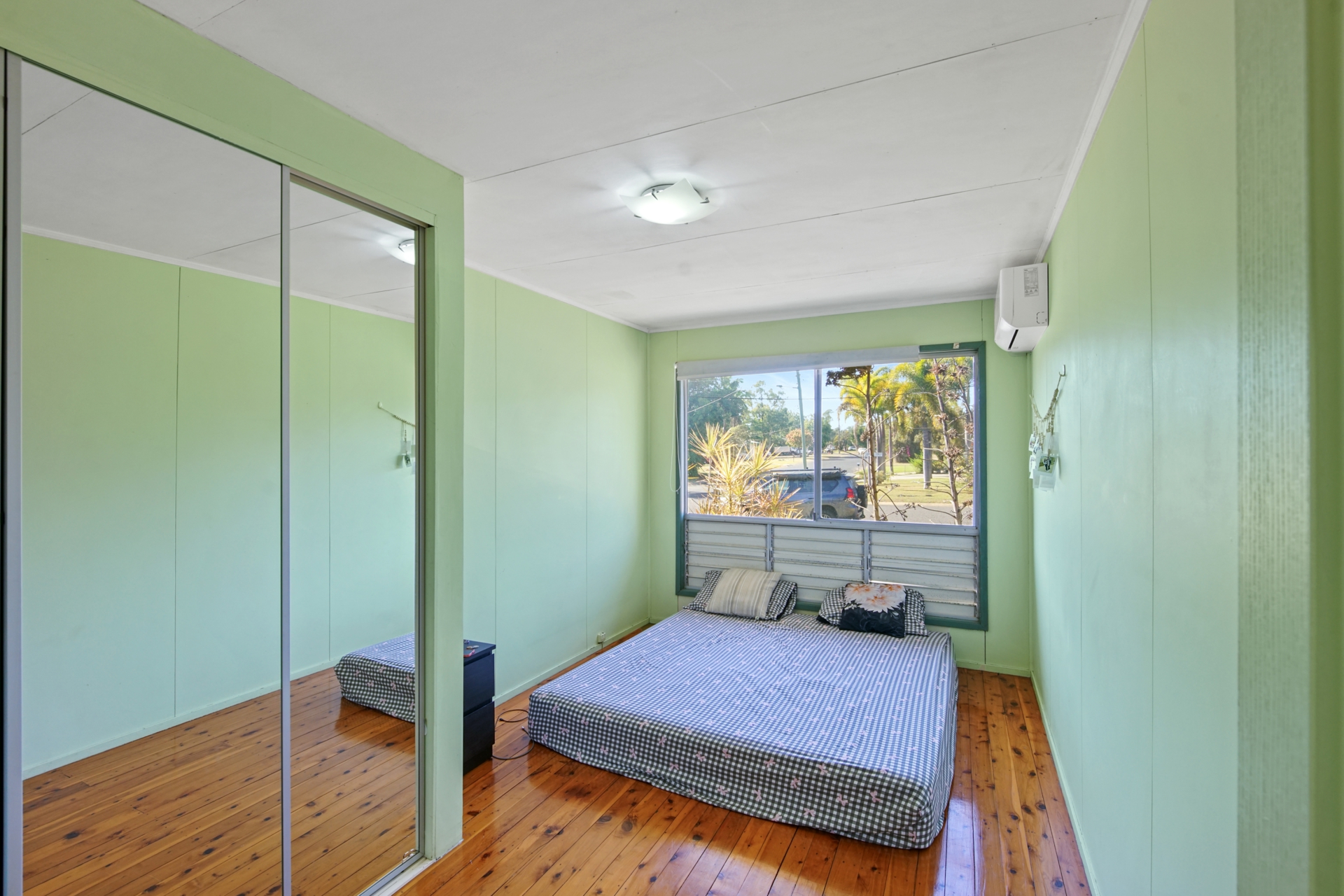 12 Munro Street — photo 5 of 10
