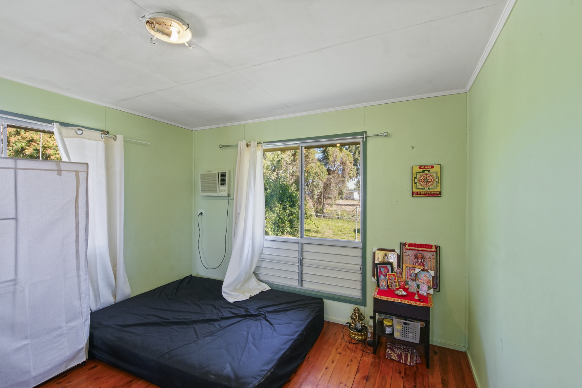 12 Munro Street — photo 7 of 10