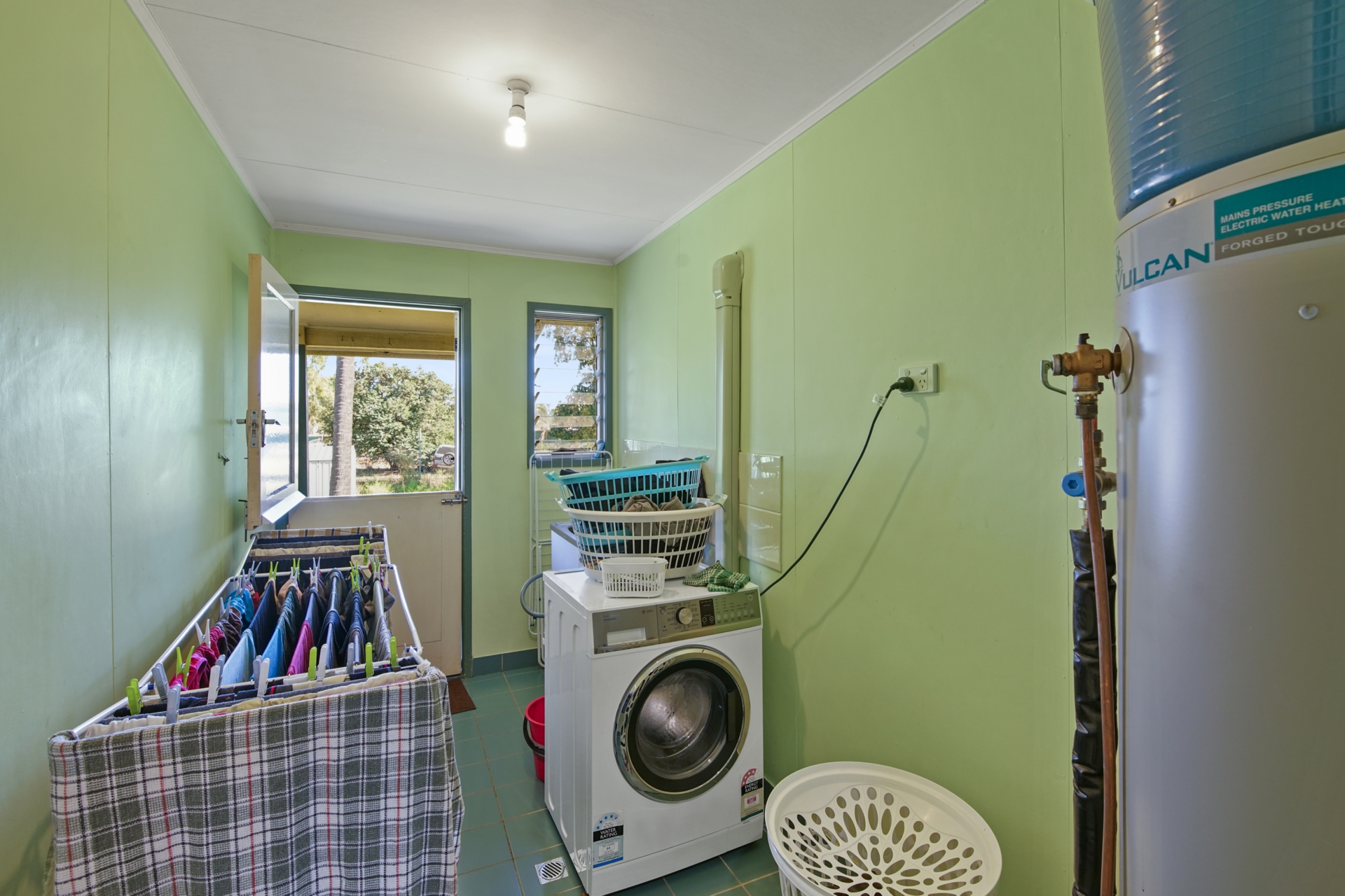 12 Munro Street — photo 9 of 10