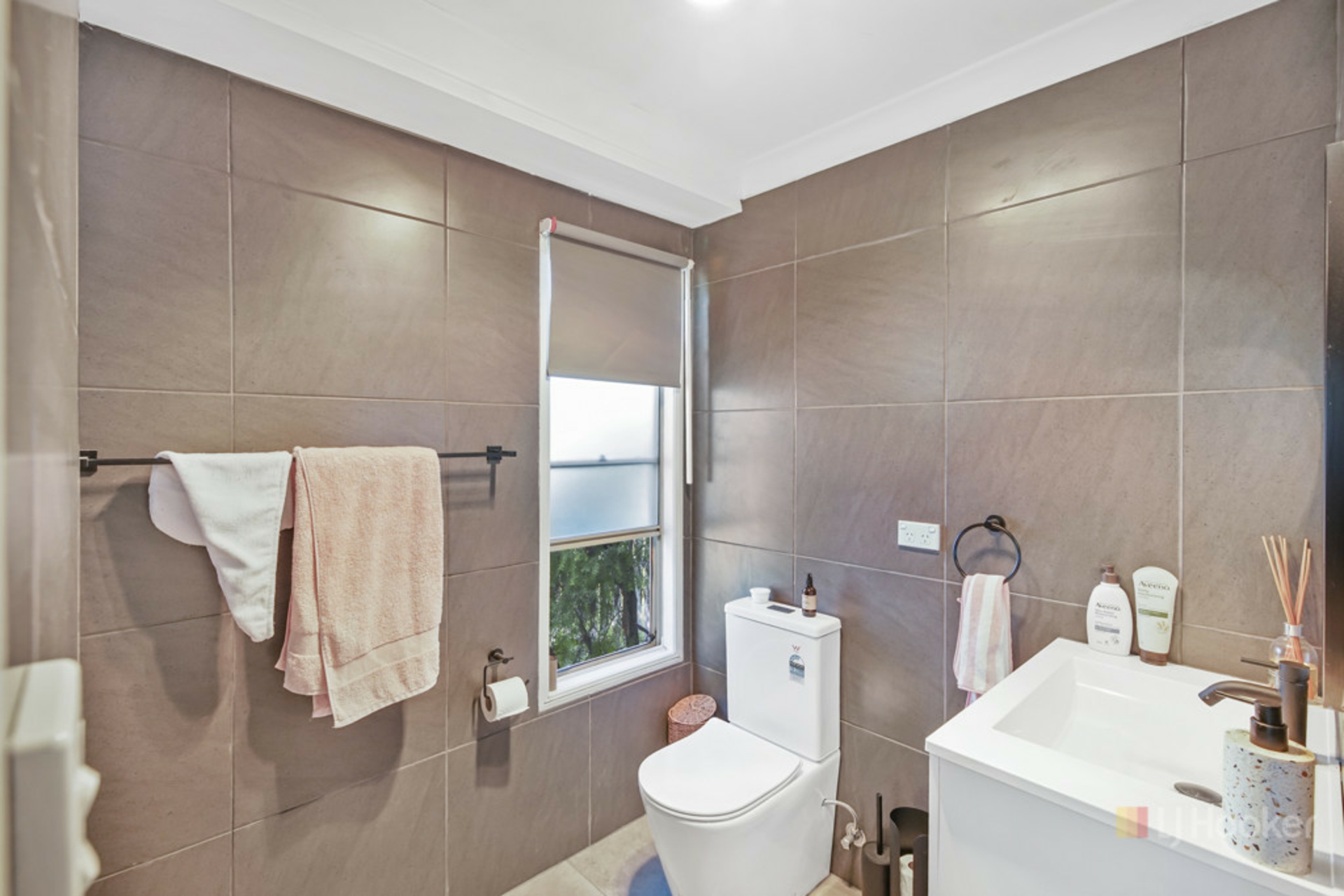 21C Beresford Crescent — photo 5 of 11