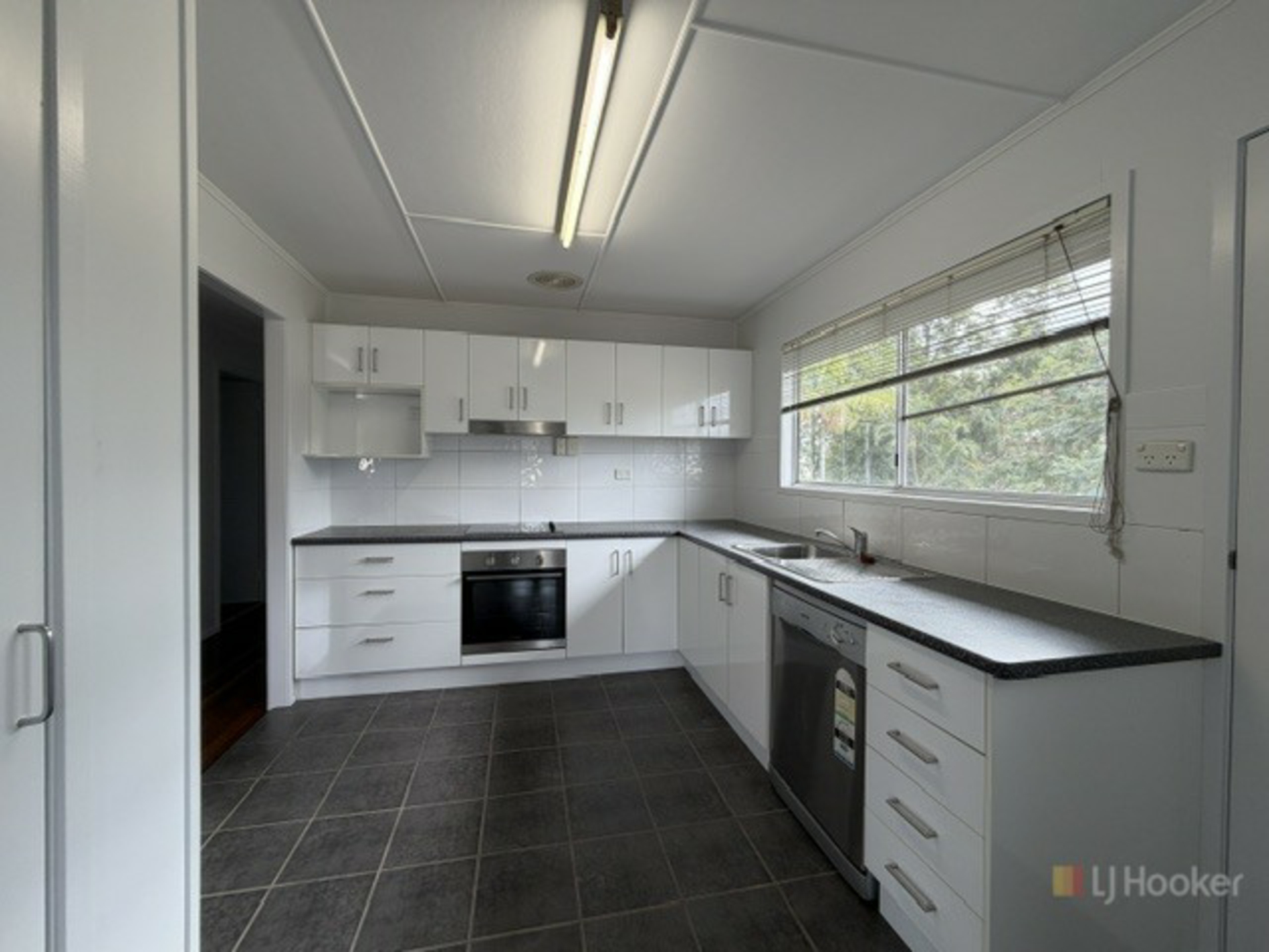 3 Kelloway Street — photo 5 of 14