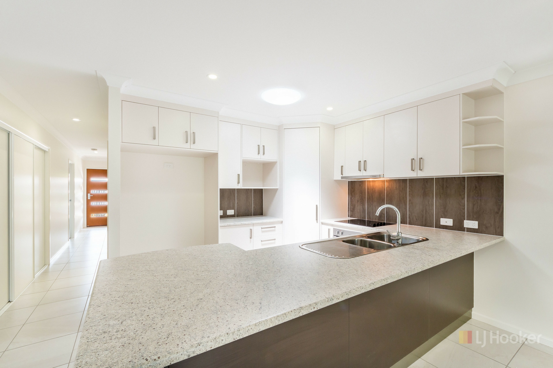 6/12 Kierra Drive — photo 2 of 12