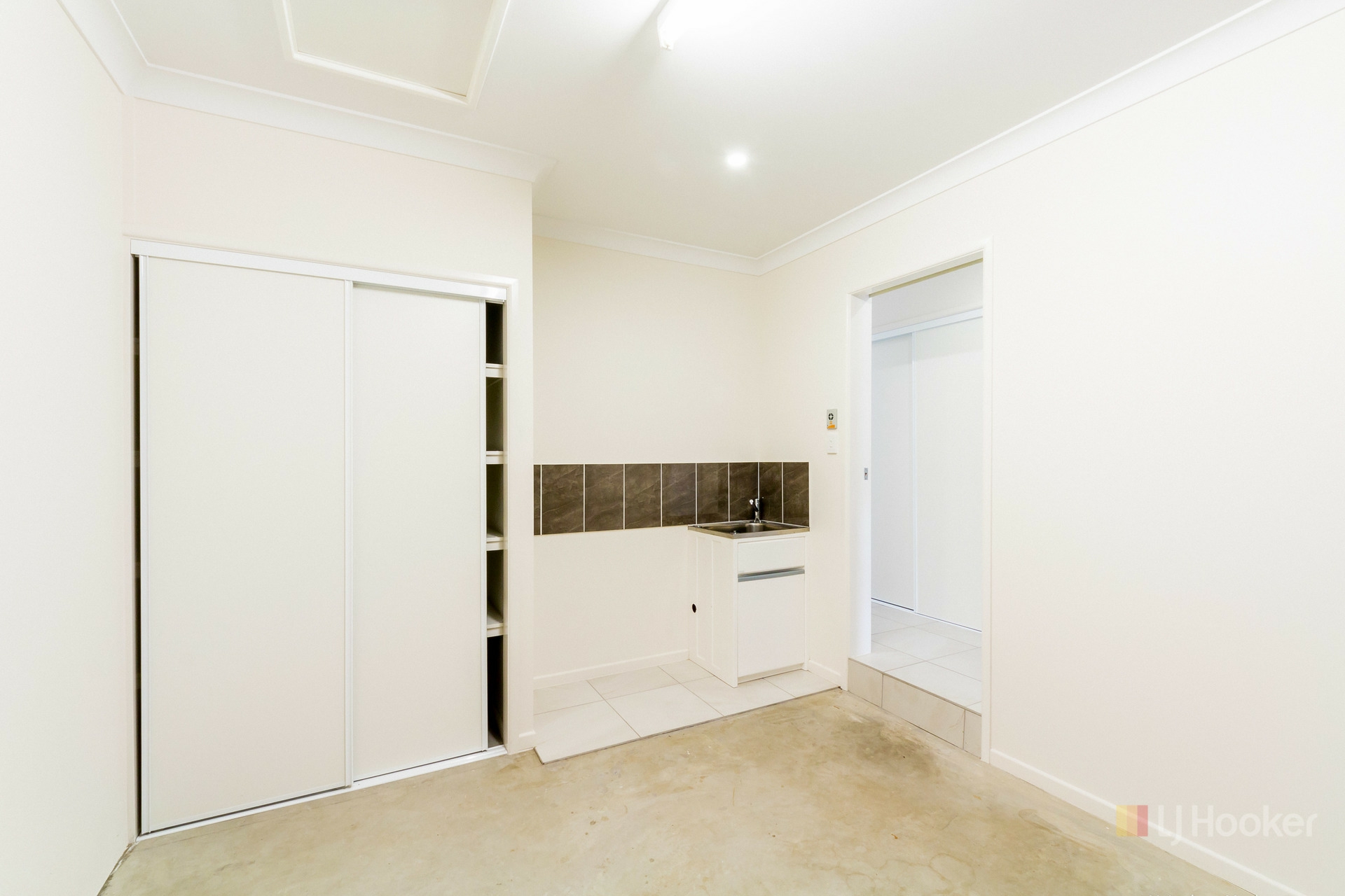 6/12 Kierra Drive — photo 11 of 12