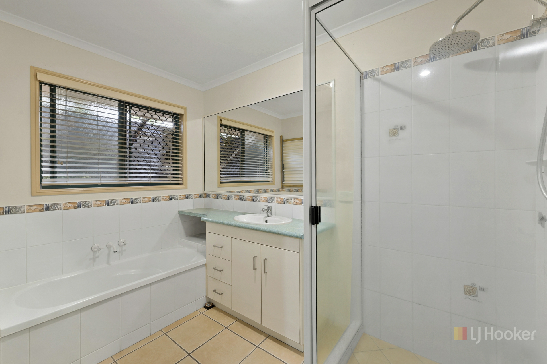 14 Marine Parade — photo 7 of 17