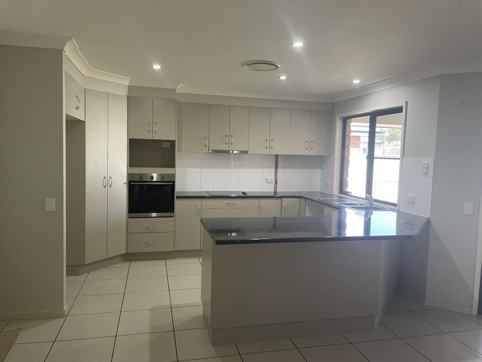 27 Lambert Drive — photo 2 of 14