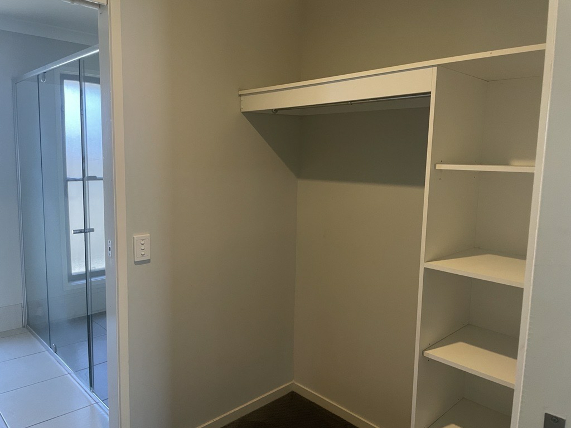 27 Lambert Drive — photo 7 of 14