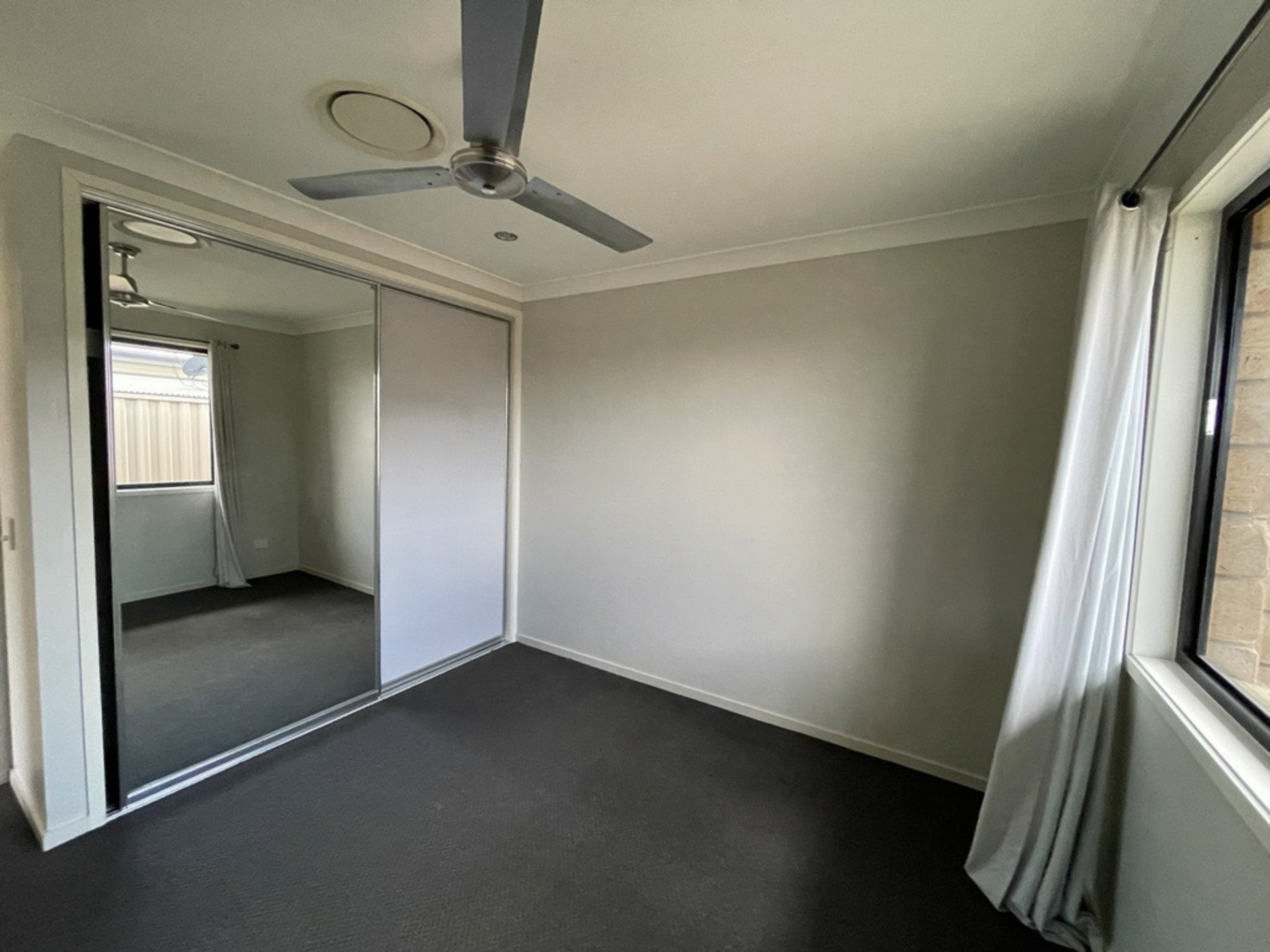 27 Lambert Drive — photo 11 of 14