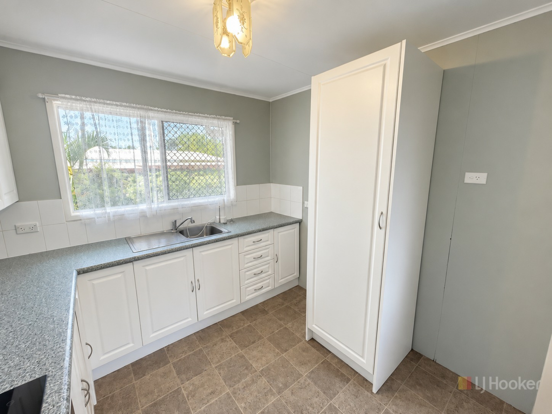 12 McCartney Street — photo 3 of 12