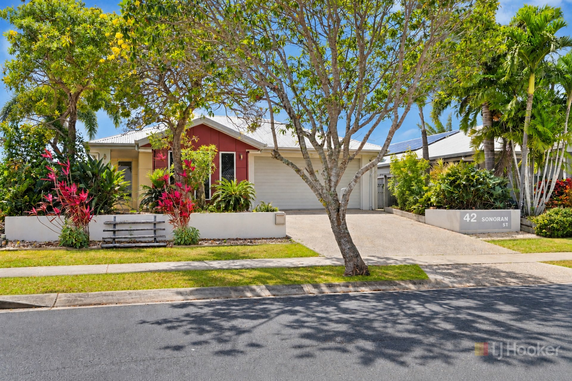 42 Sonoran Street — photo from LJ Hooker Mackay Group