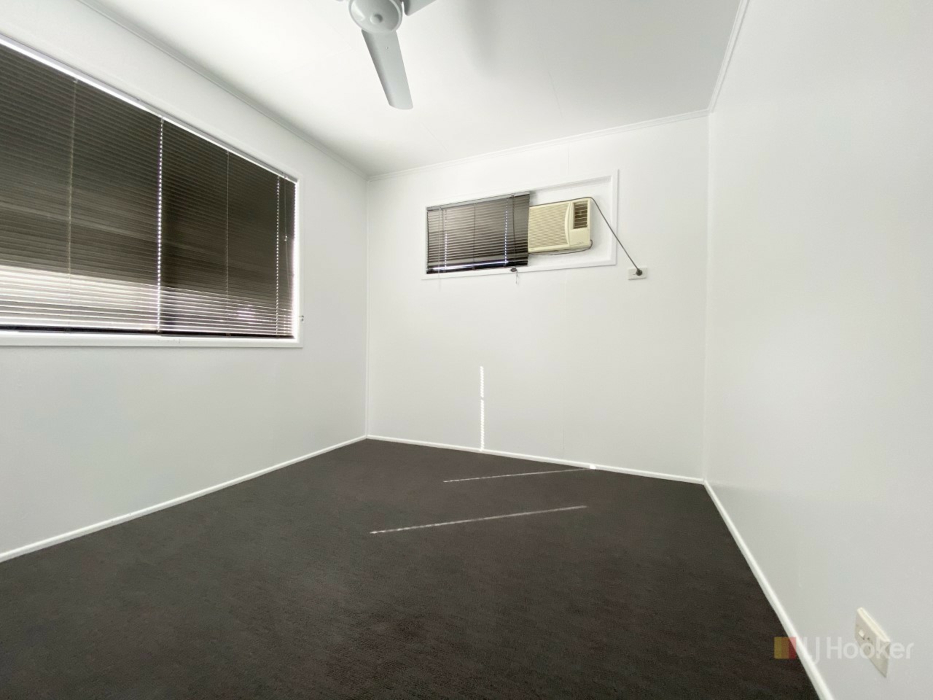 6 Barraclough Crescent — photo 5 of 24