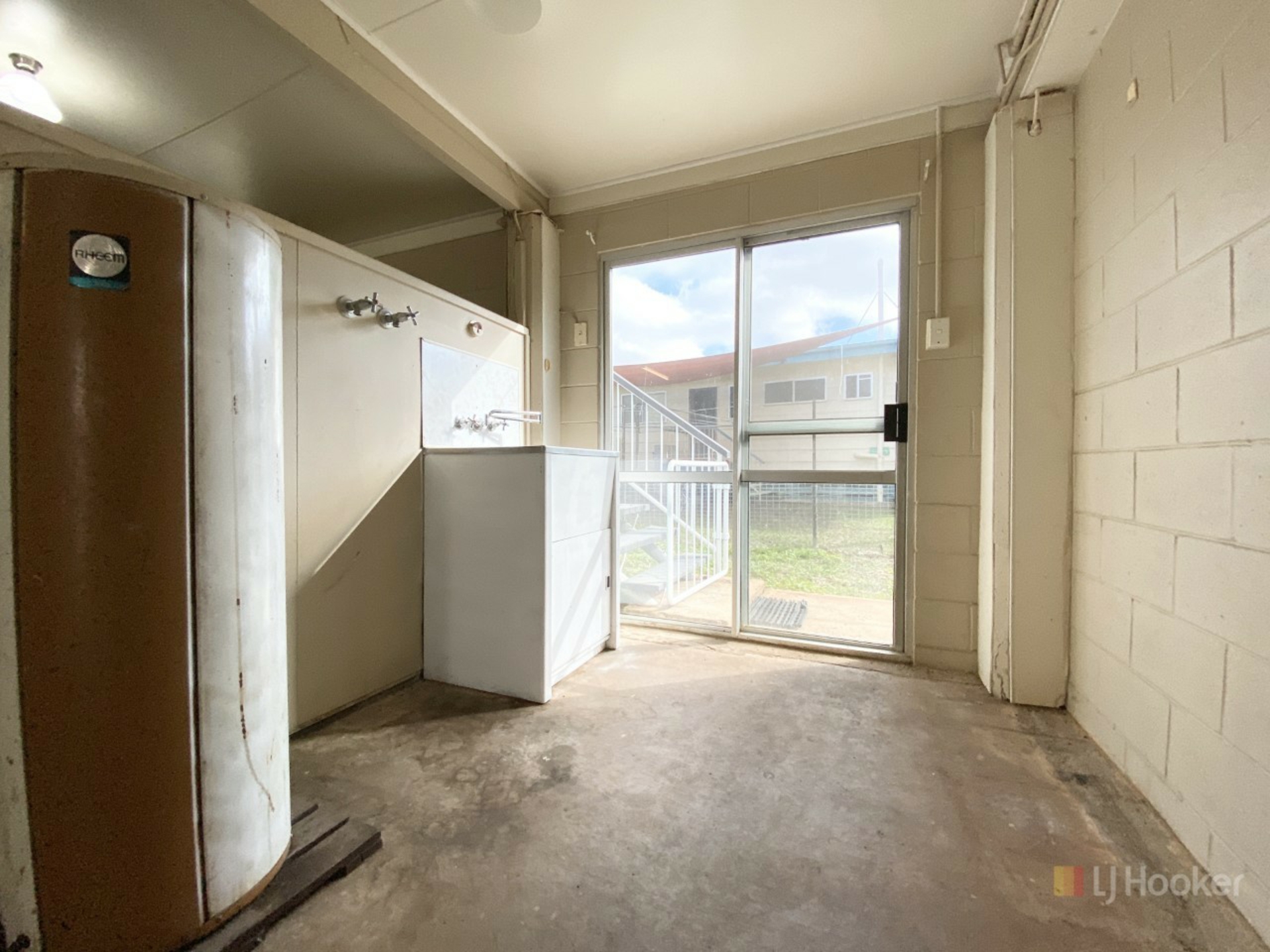 6 Barraclough Crescent — photo 13 of 24