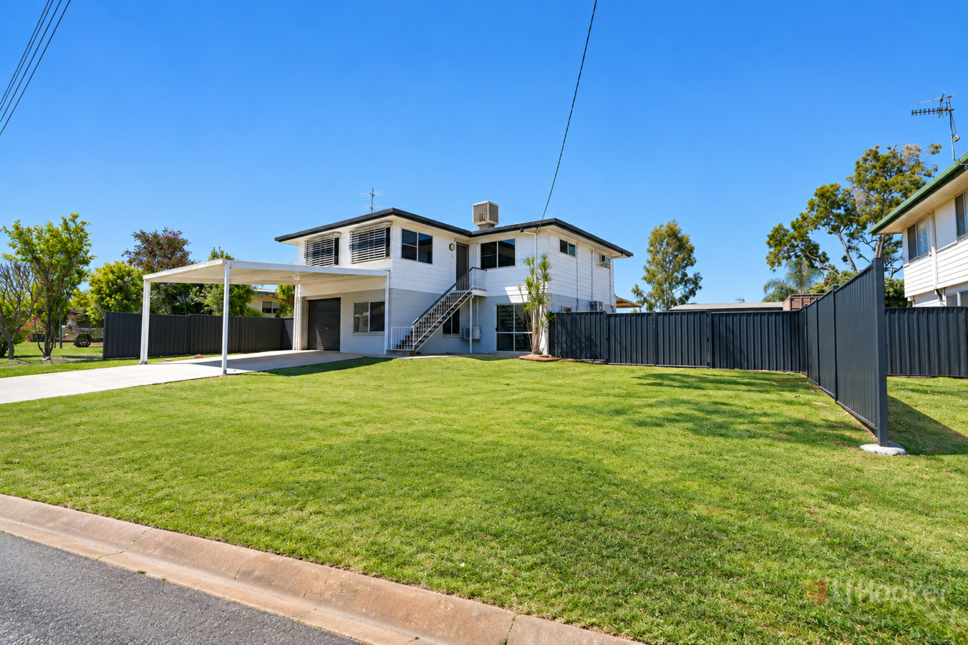 6 Barraclough Crescent — photo 23 of 24