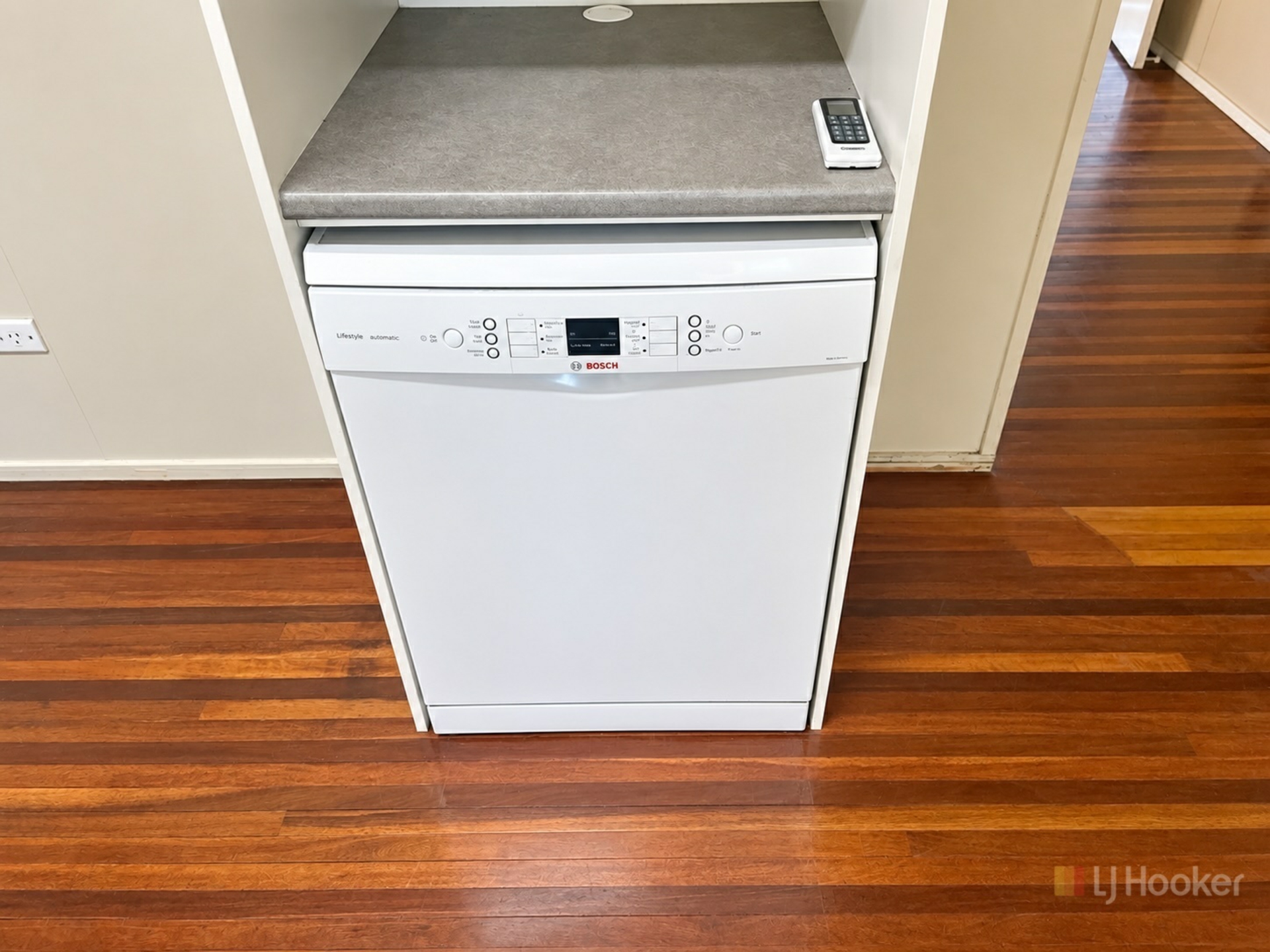 1 Fraser Court — photo 10 of 12