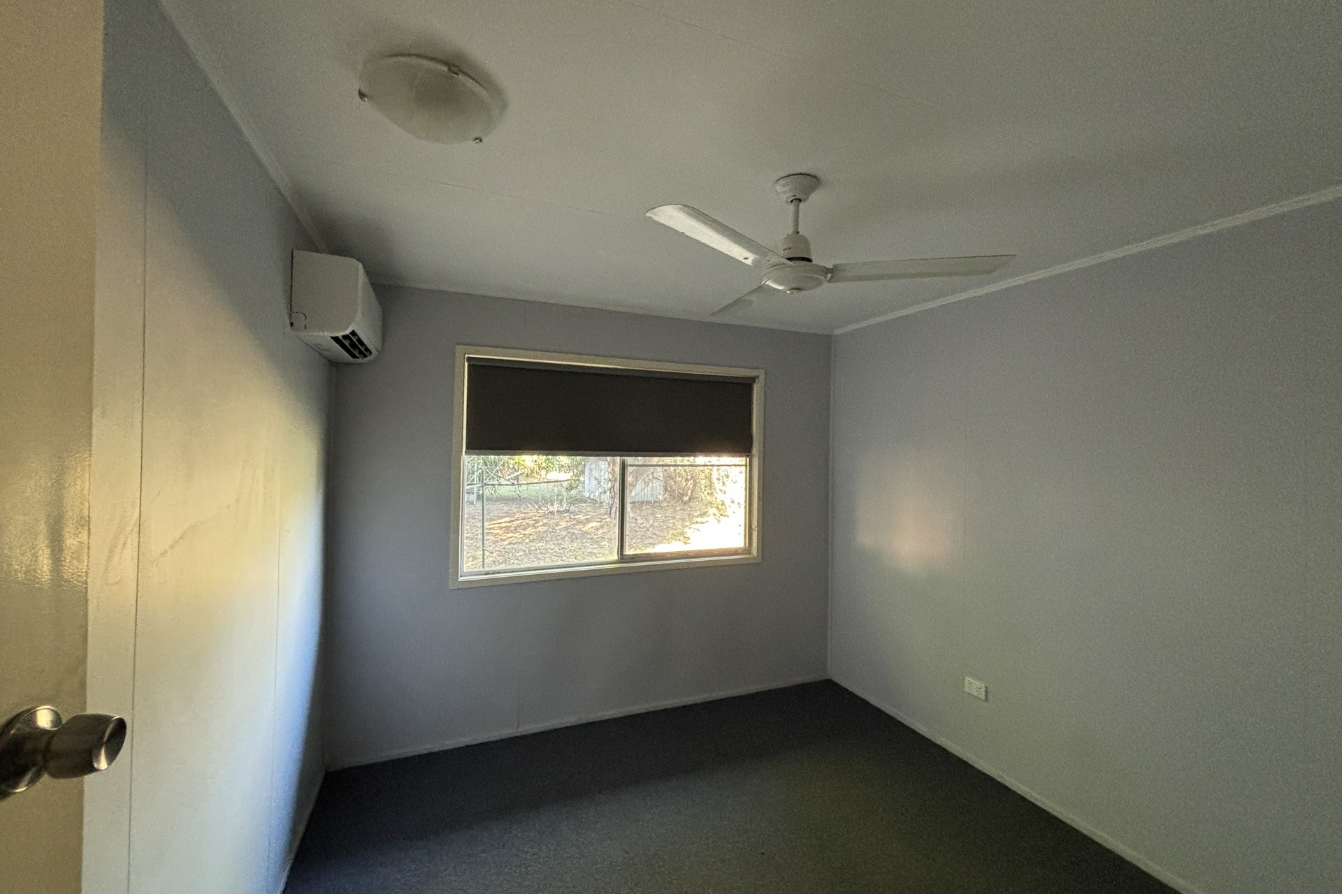 61 Beardmore Crescent — photo 4 of 12