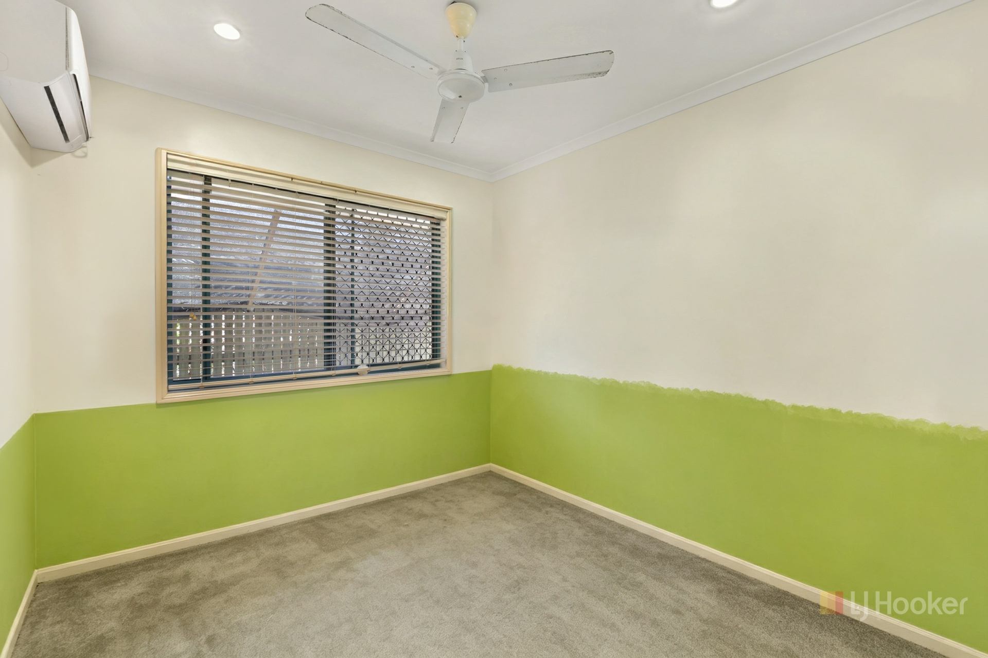 14 Marine Parade — photo 10 of 17