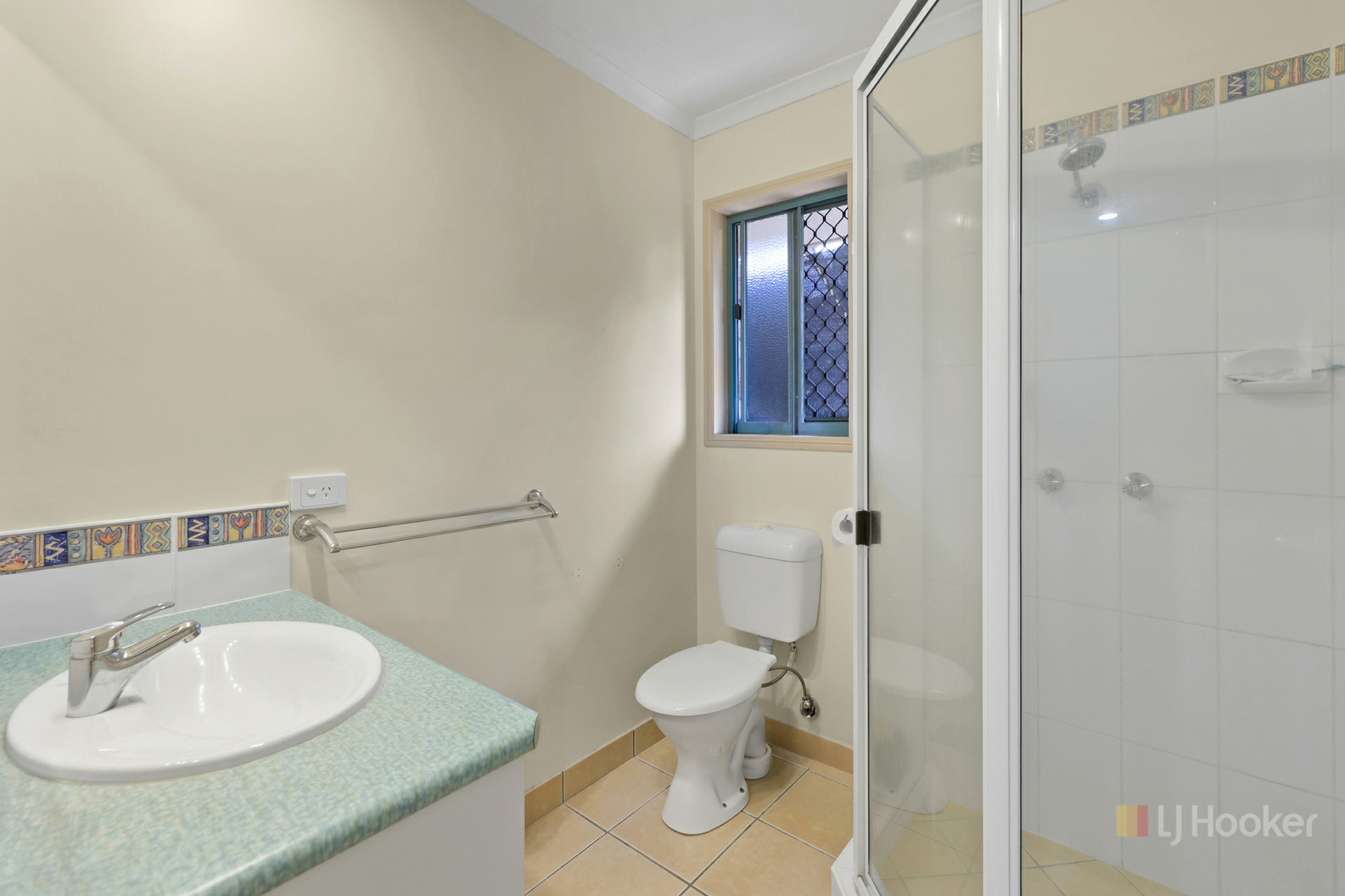 14 Marine Parade — photo 12 of 17