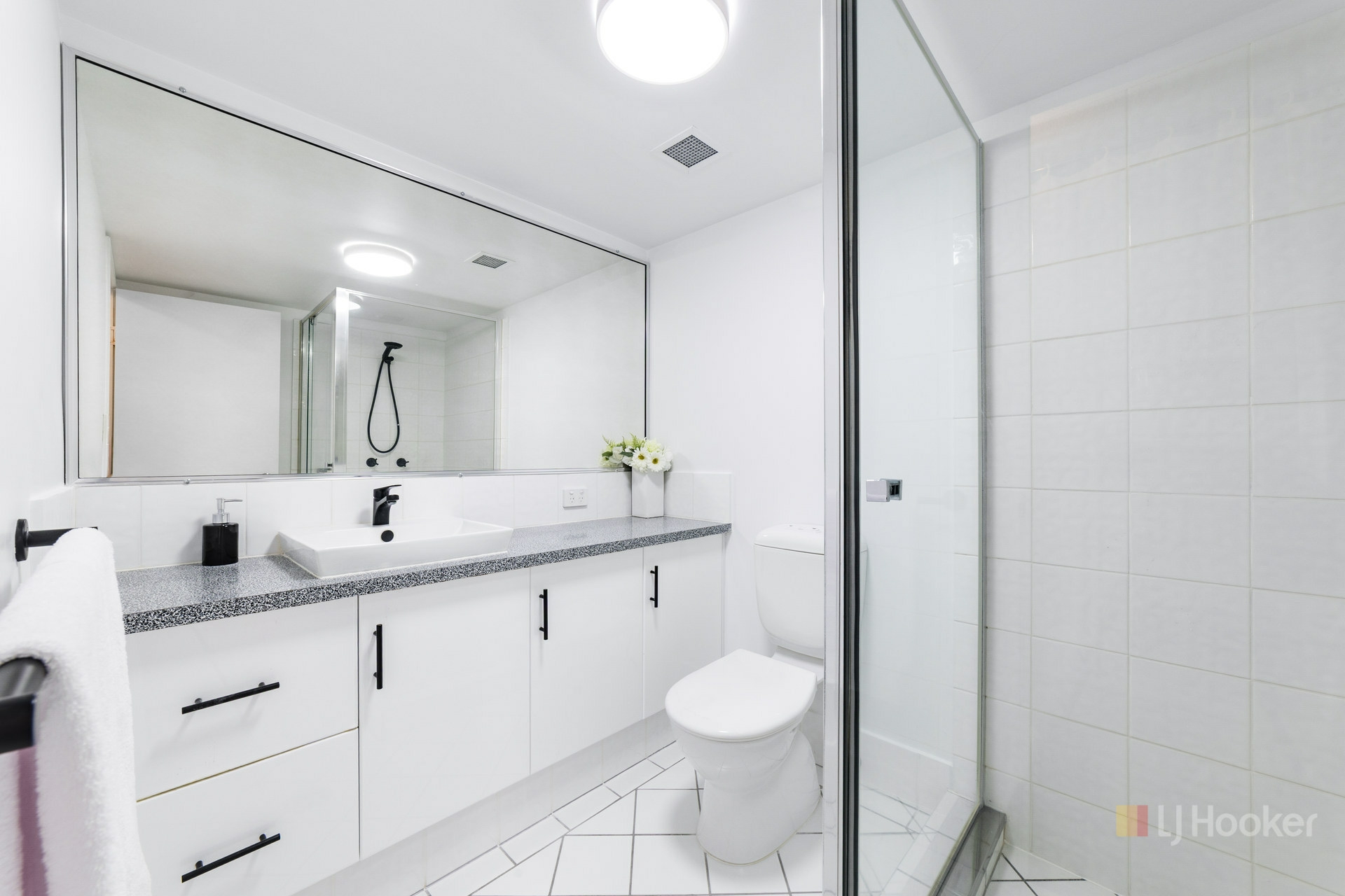 8/1 Nelson Street — photo 13 of 22