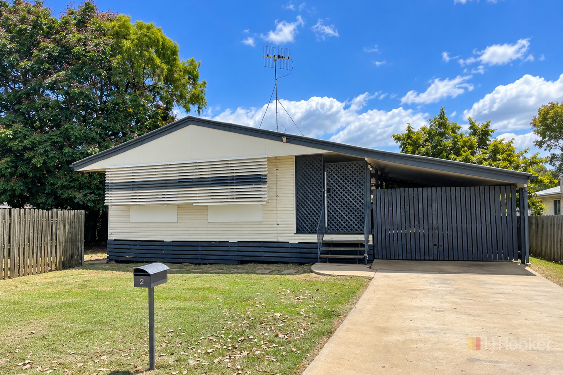 2 Elliott Street — photo from LJ Hooker Mackay Group