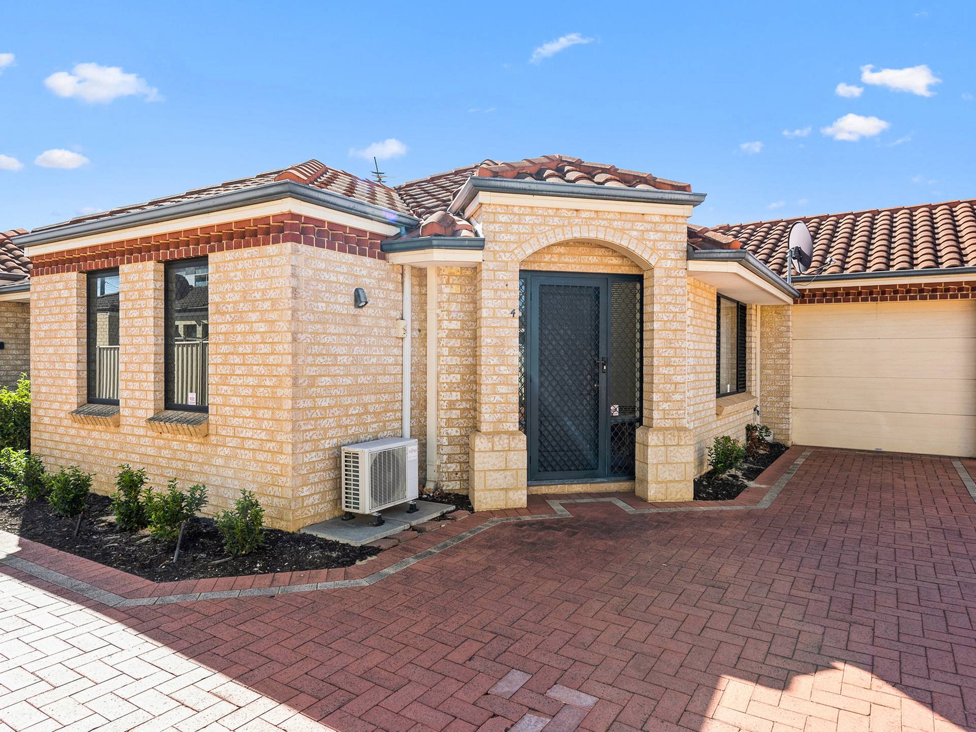 4/52 Sayer Street, Midland