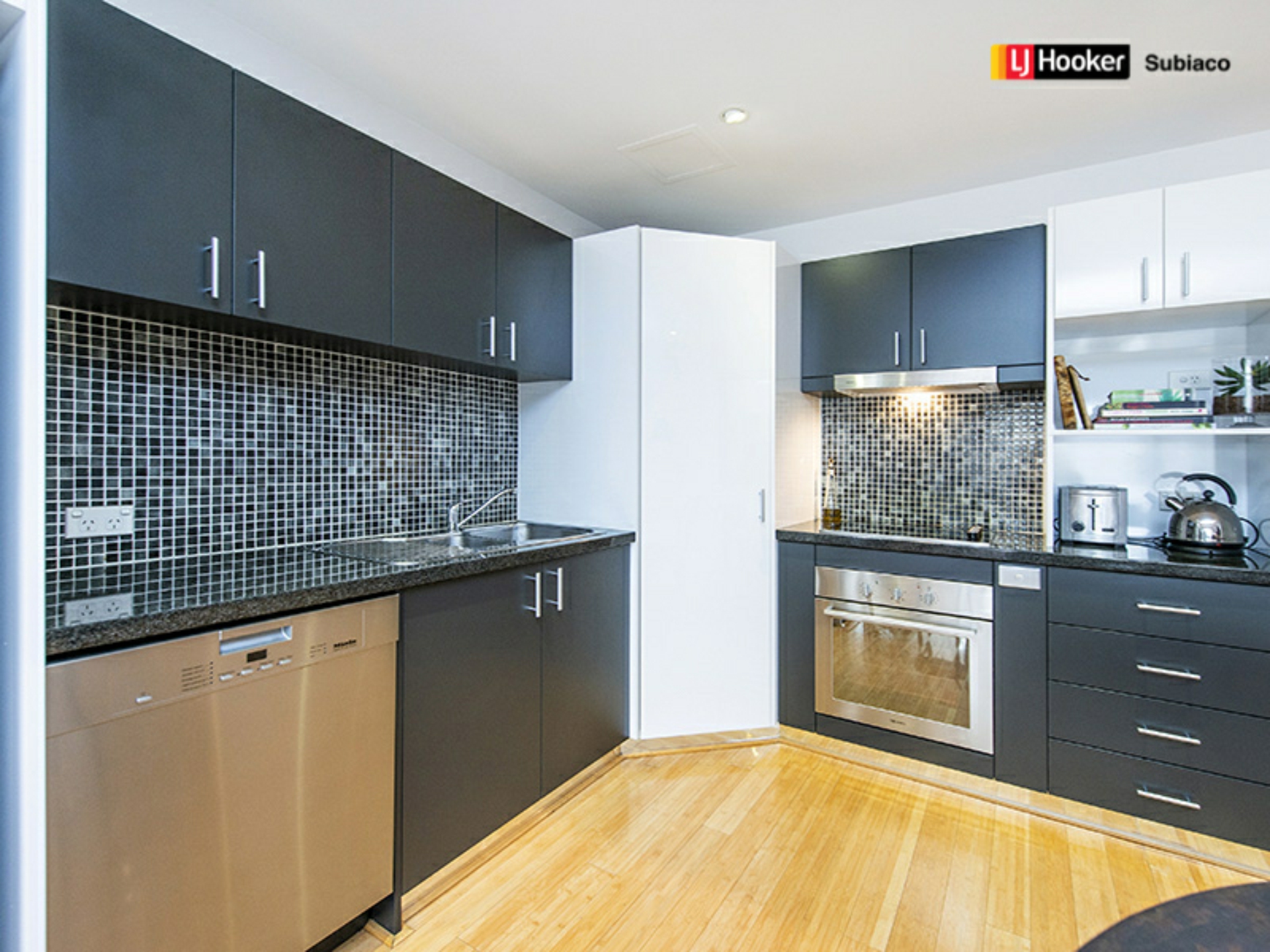 30/1 Roydhouse Street, SUBIACO