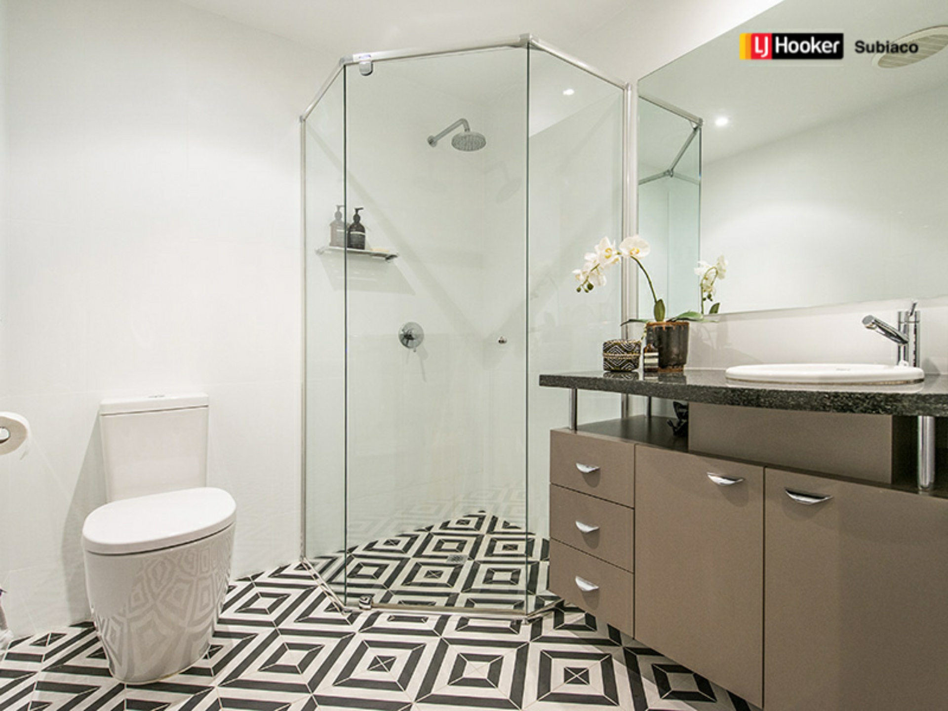 30/1 Roydhouse Street, SUBIACO
