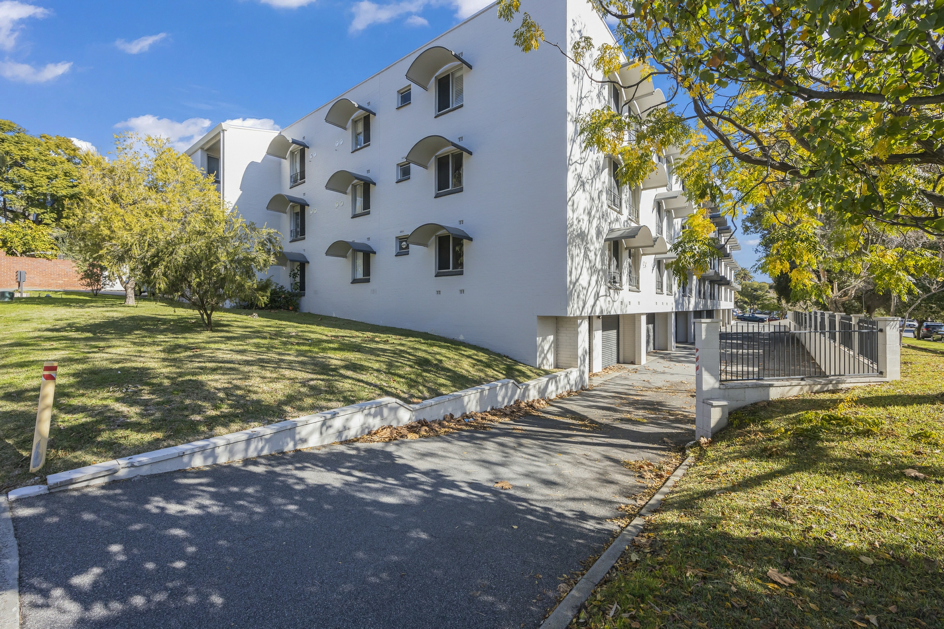 2/381 Barker Road, SUBIACO