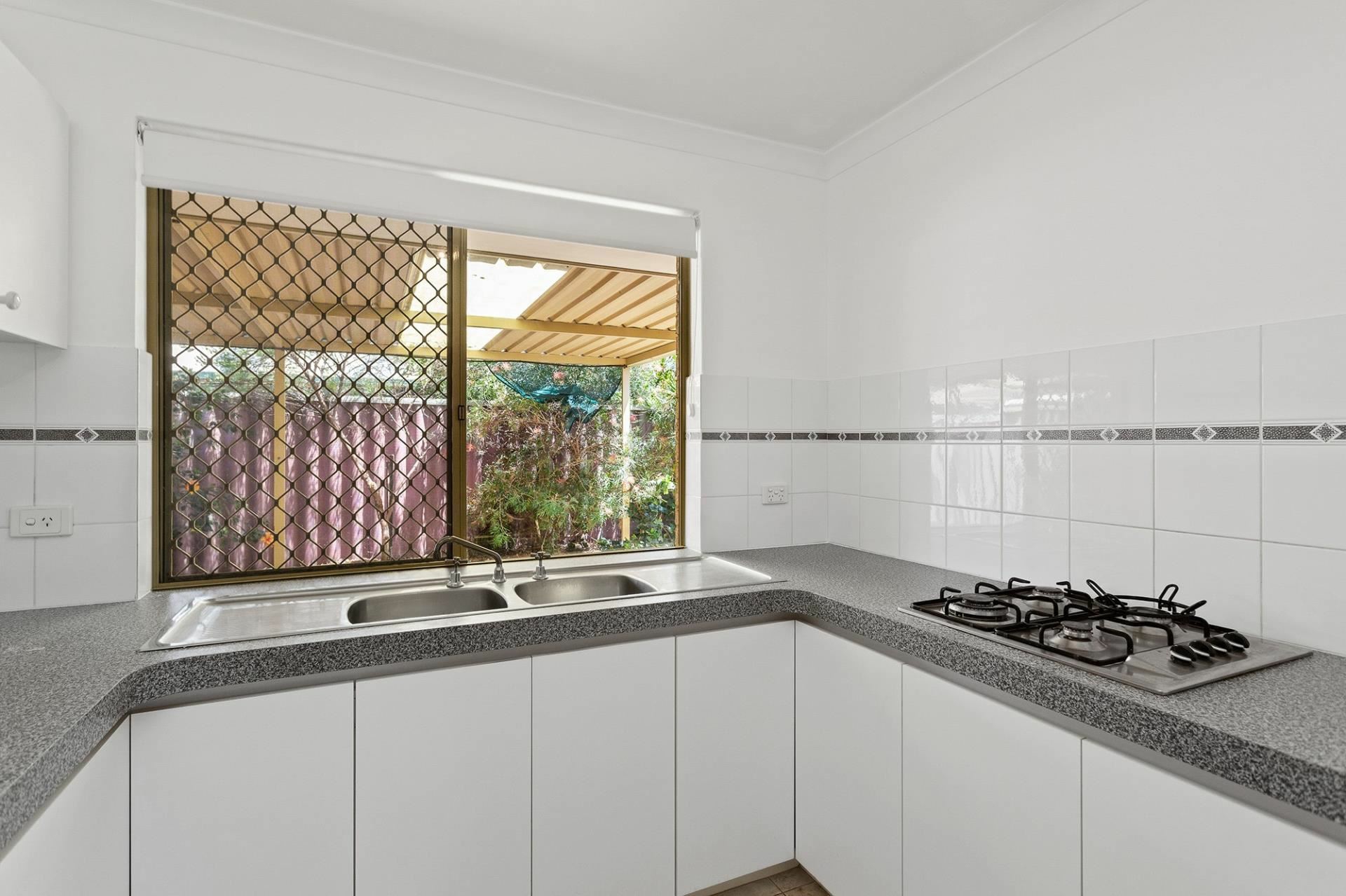 2/8 Phillips Court, KIARA