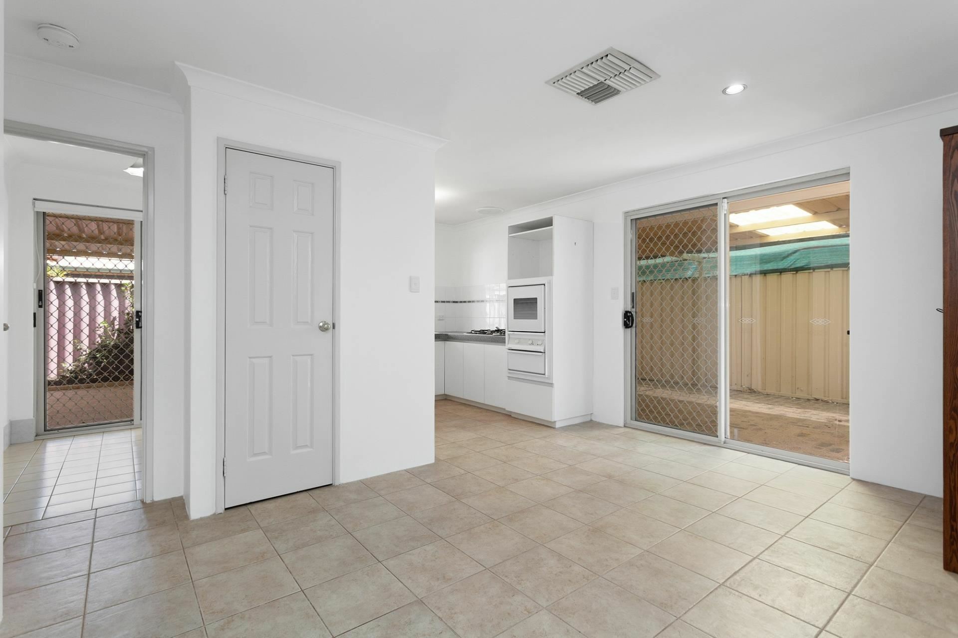 2/8 Phillips Court, KIARA