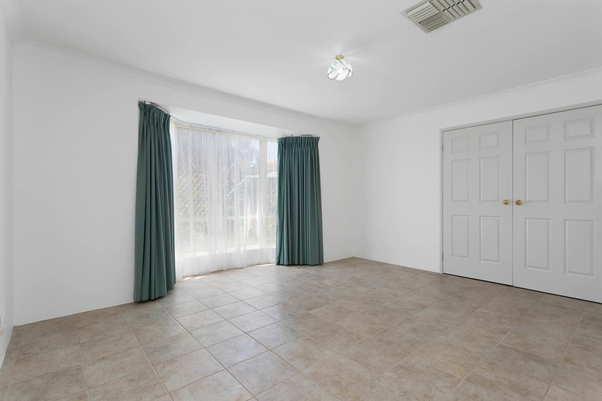 2/8 Phillips Court, KIARA