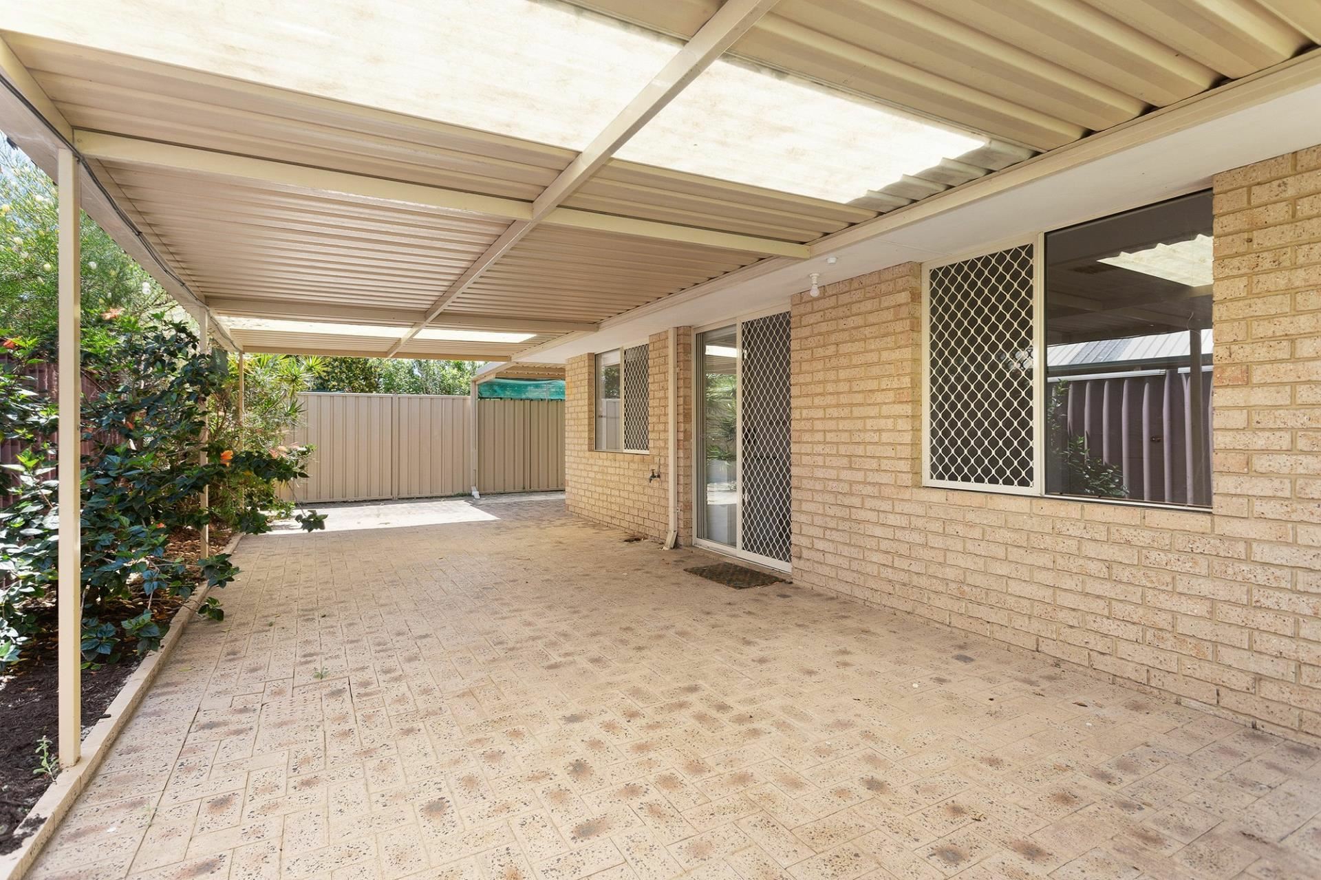 2/8 Phillips Court, KIARA
