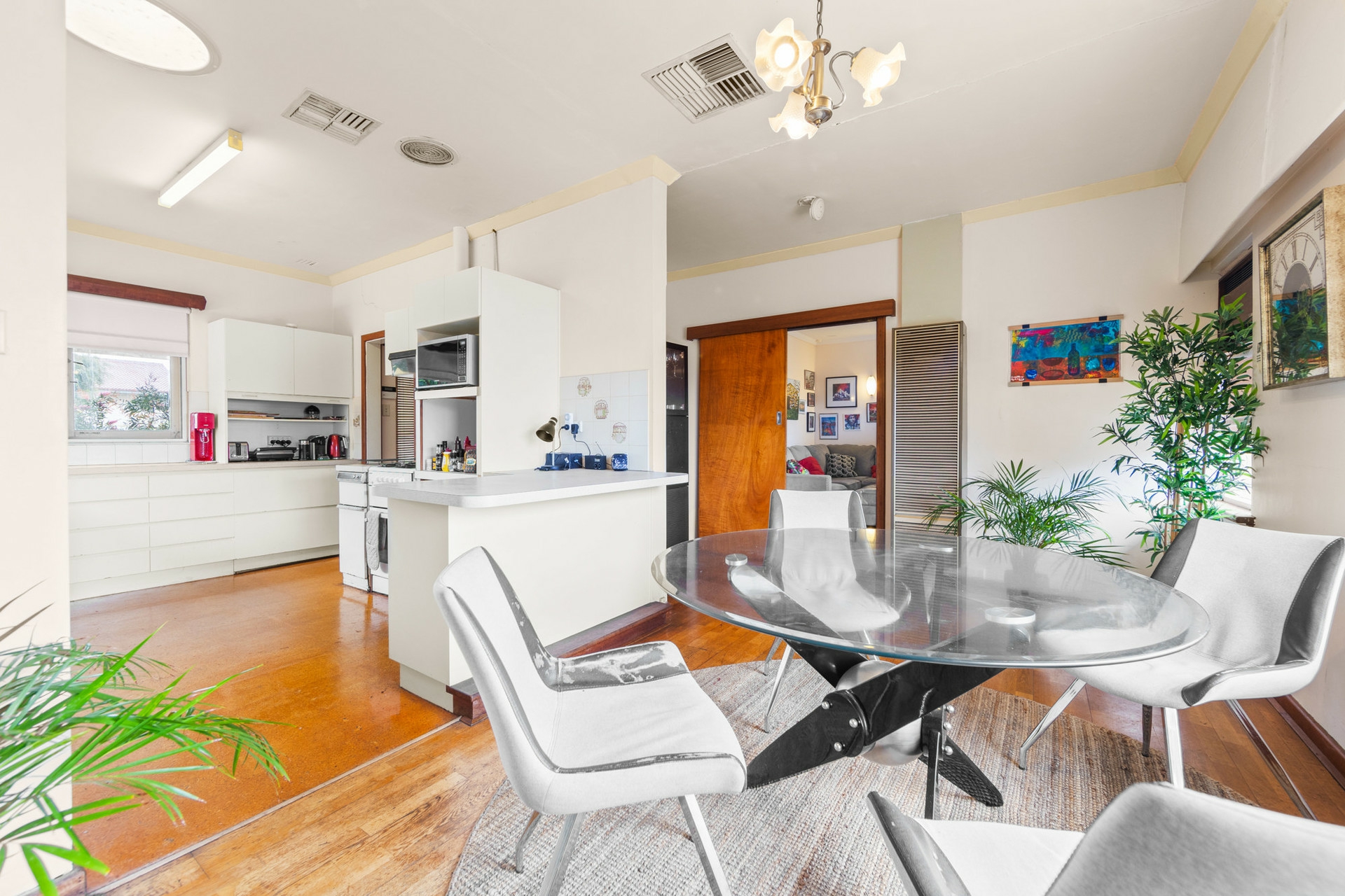 98 Hastings Street, SCARBOROUGH