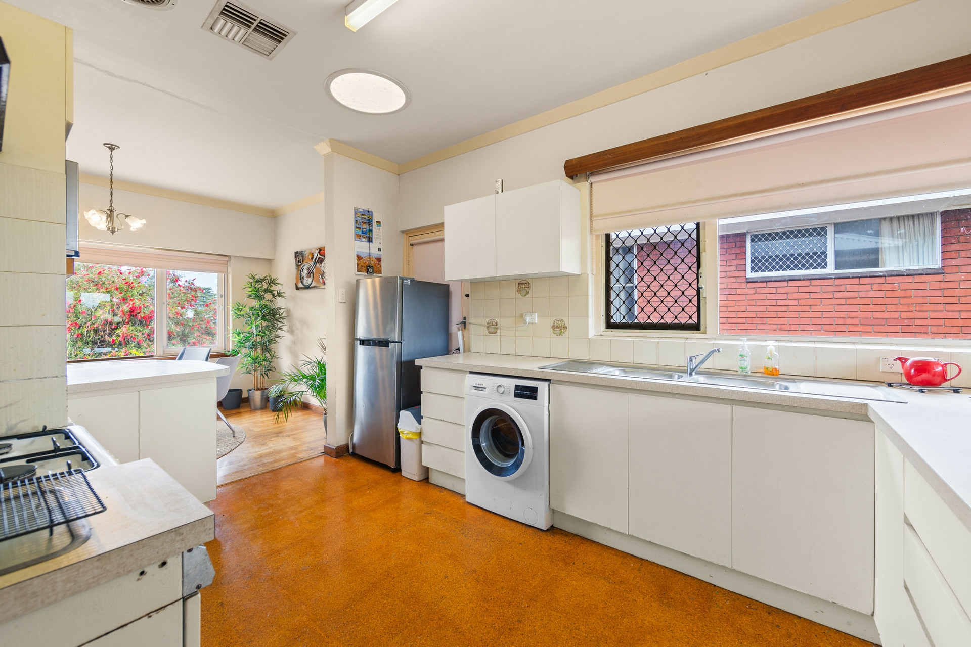 98 Hastings Street, SCARBOROUGH
