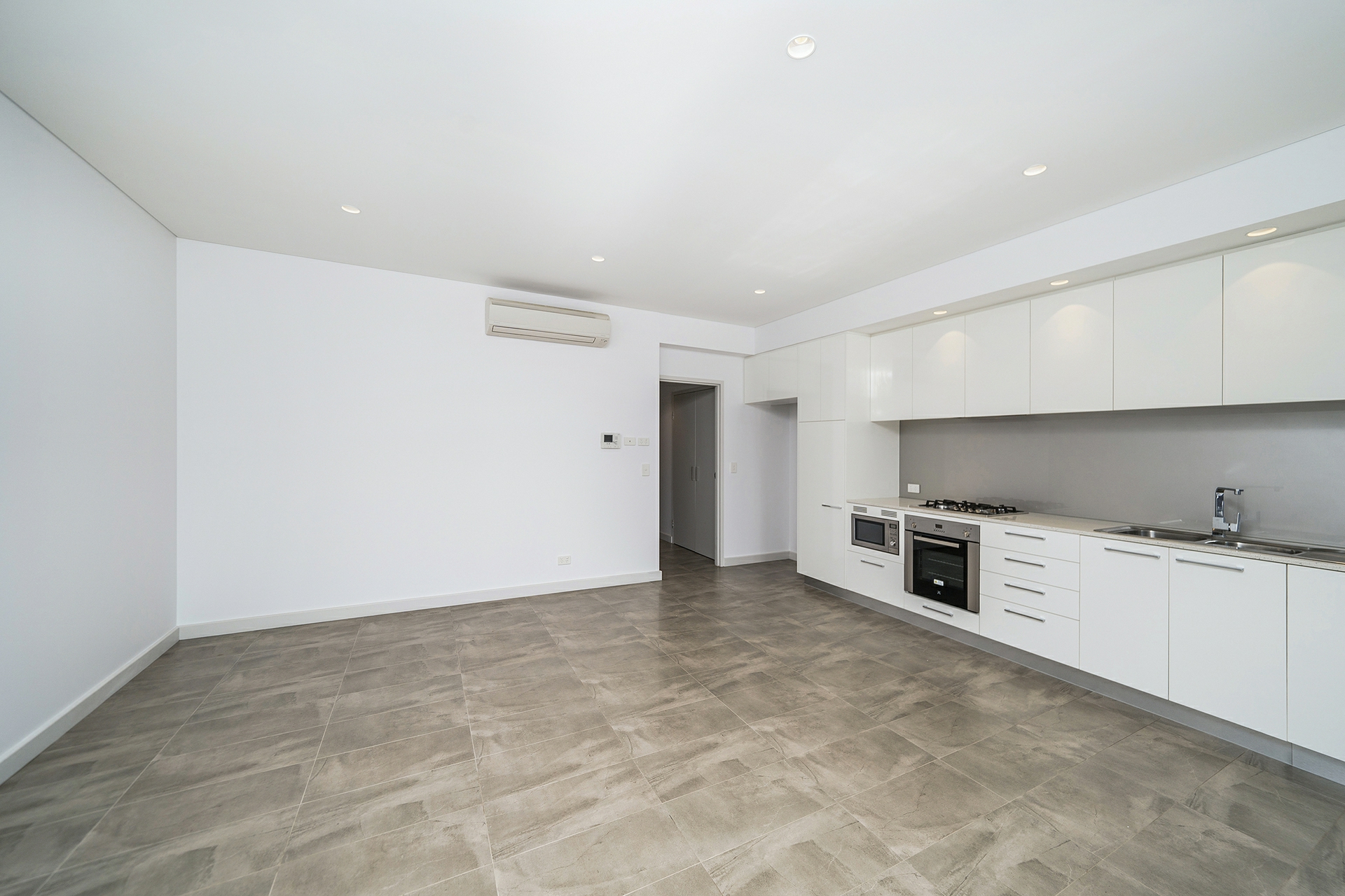 2/21 Altona Street, WEST PERTH