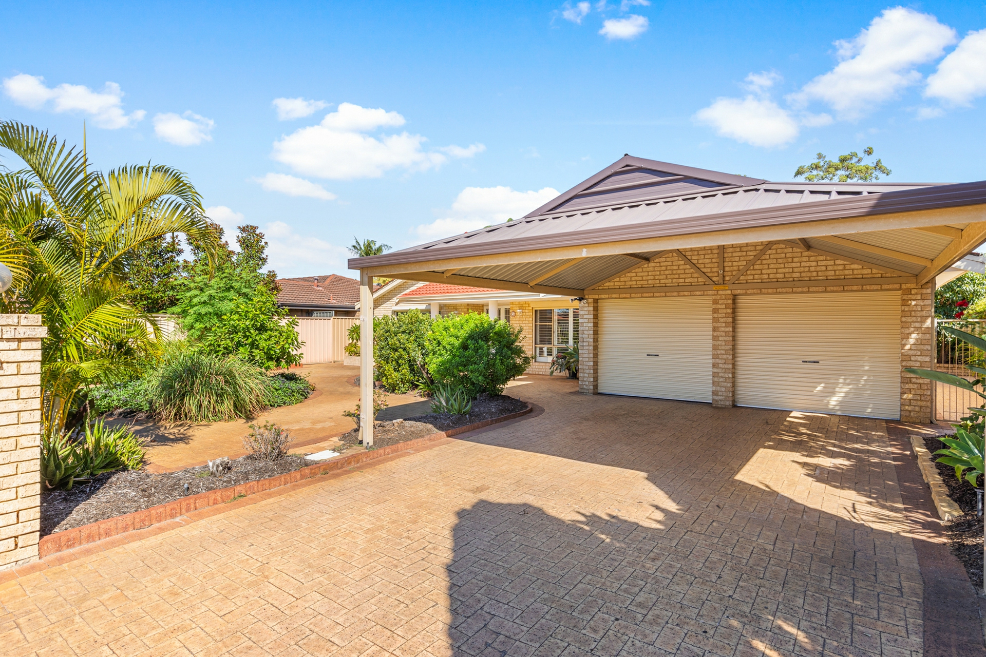 239 Summerlakes Parade, BALLAJURA
