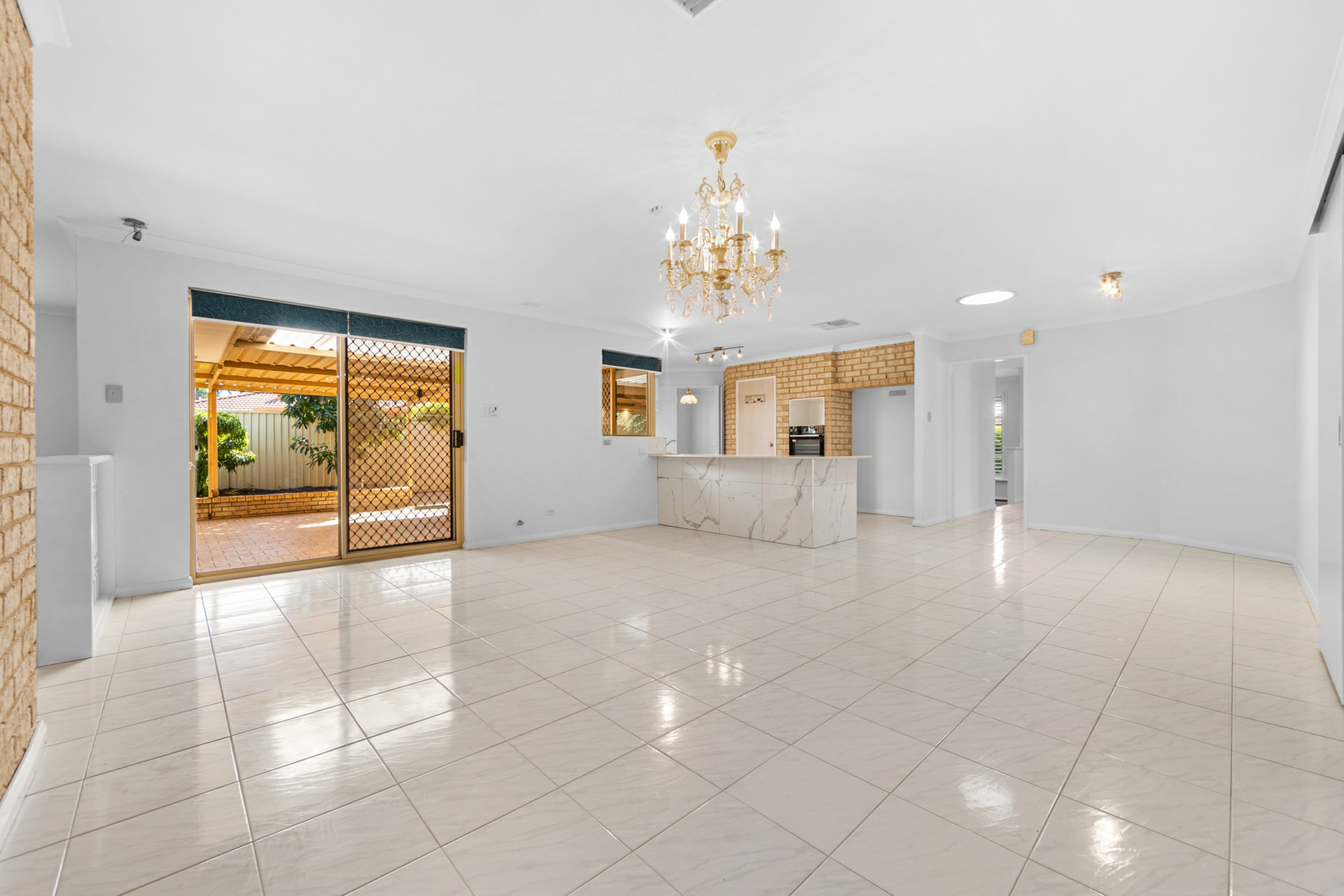 239 Summerlakes Parade, BALLAJURA