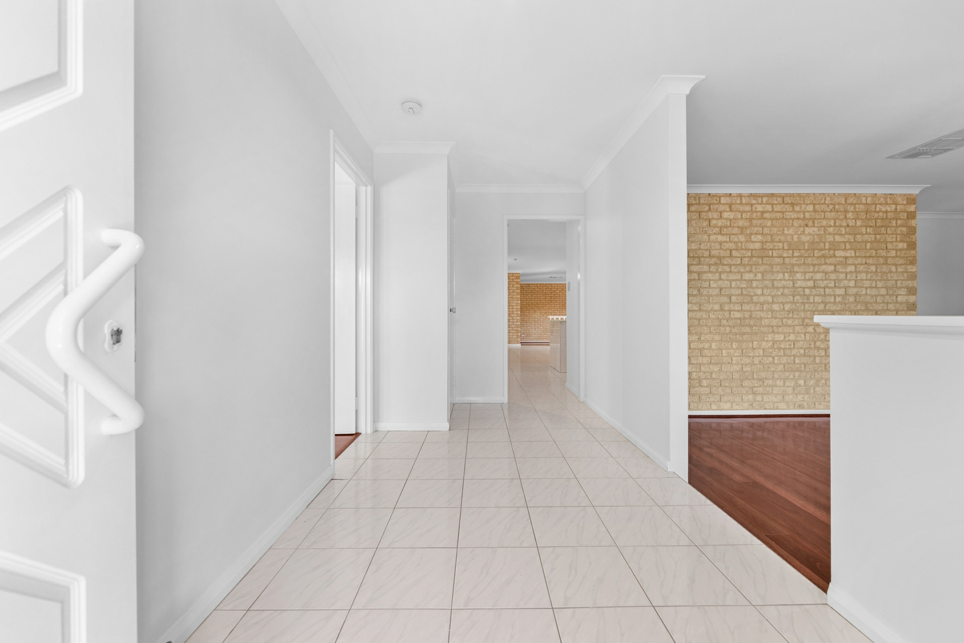 239 Summerlakes Parade, BALLAJURA