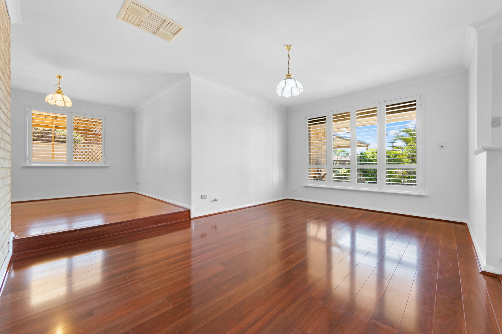 239 Summerlakes Parade, BALLAJURA