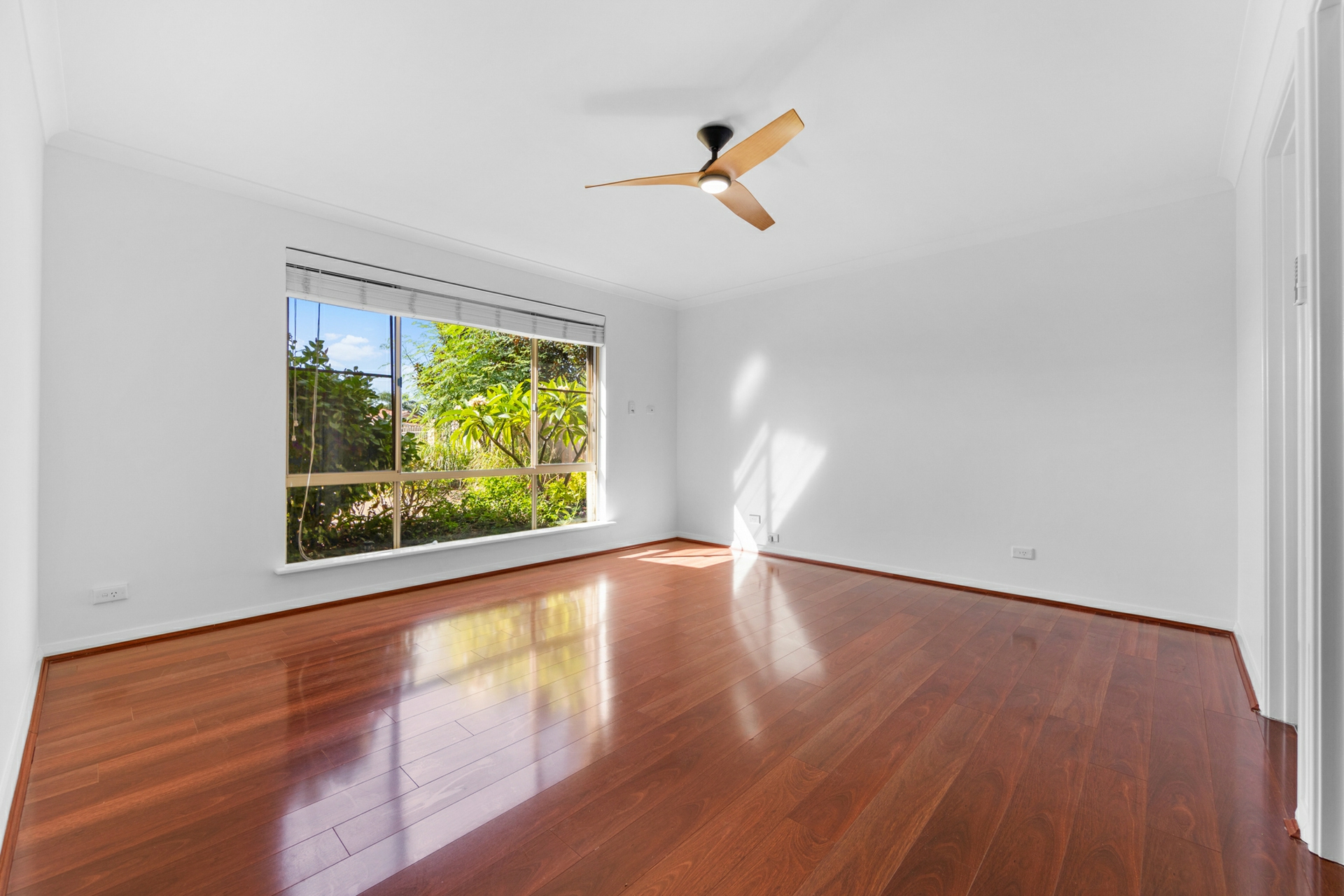 239 Summerlakes Parade, BALLAJURA