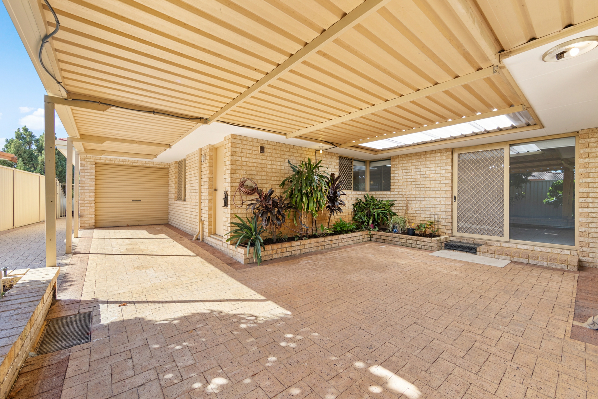 239 Summerlakes Parade, BALLAJURA