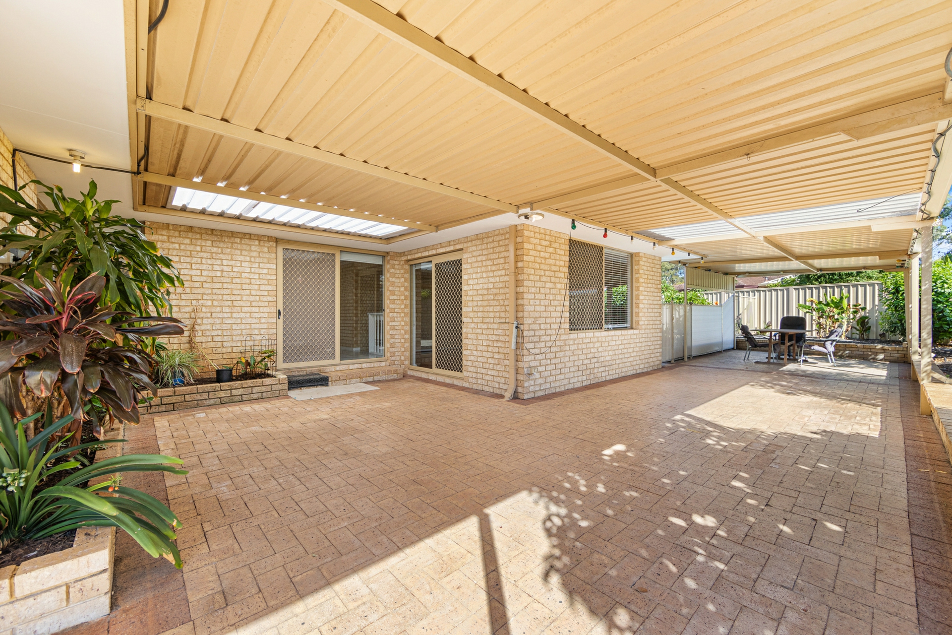 239 Summerlakes Parade, BALLAJURA