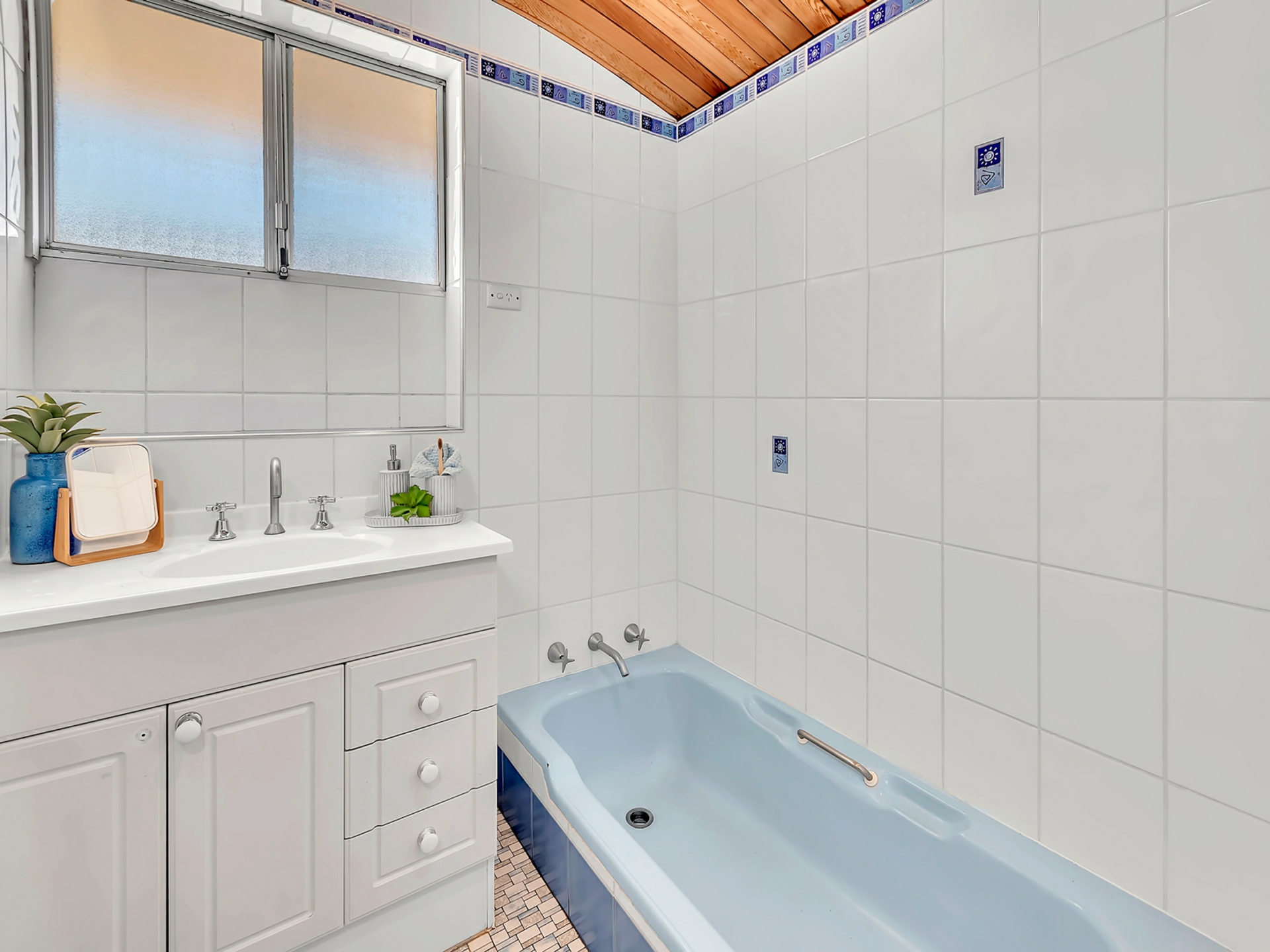 504 Morley Drive, MORLEY