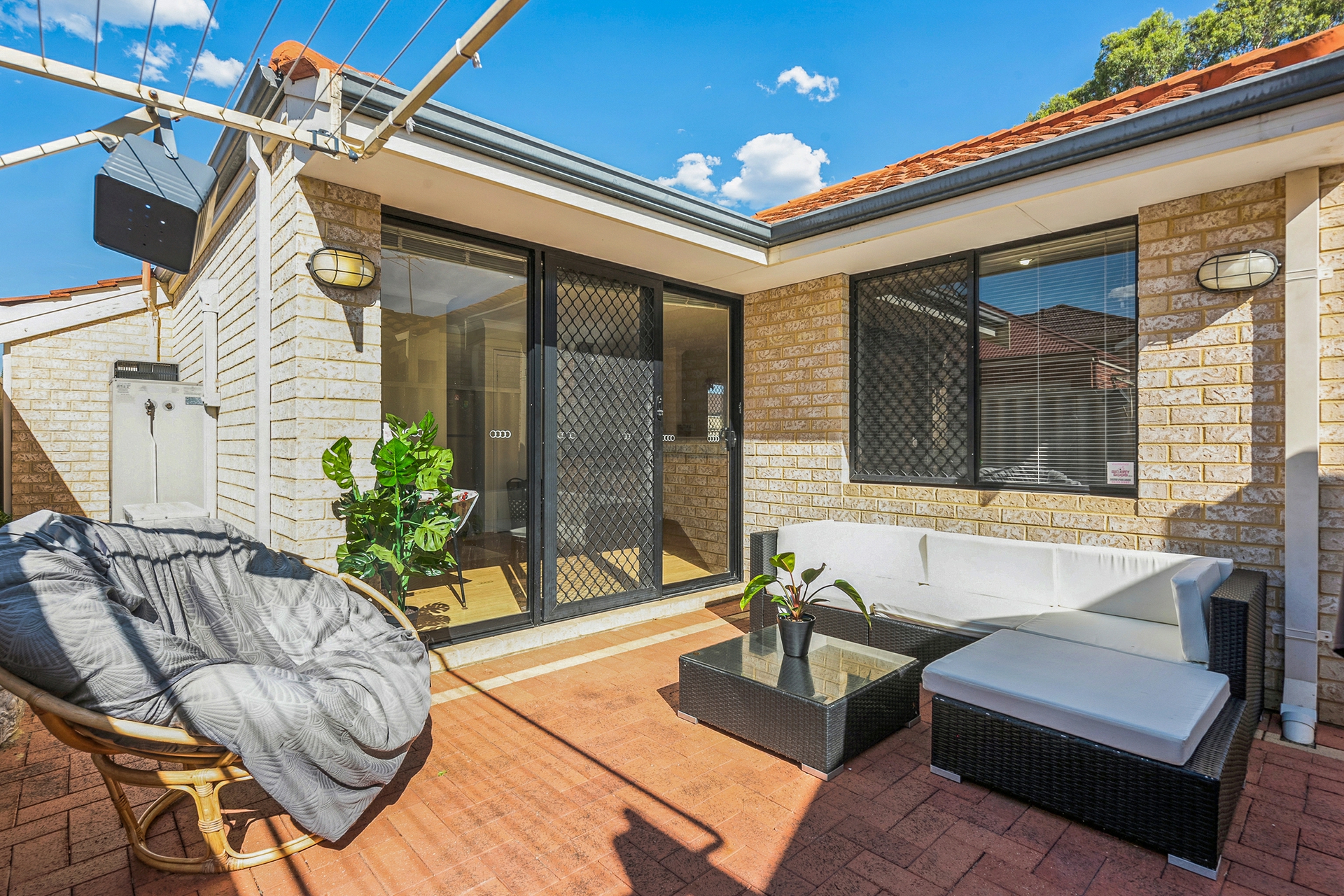 4/52 Sayer Street — photo from LJ Hooker Subiaco
