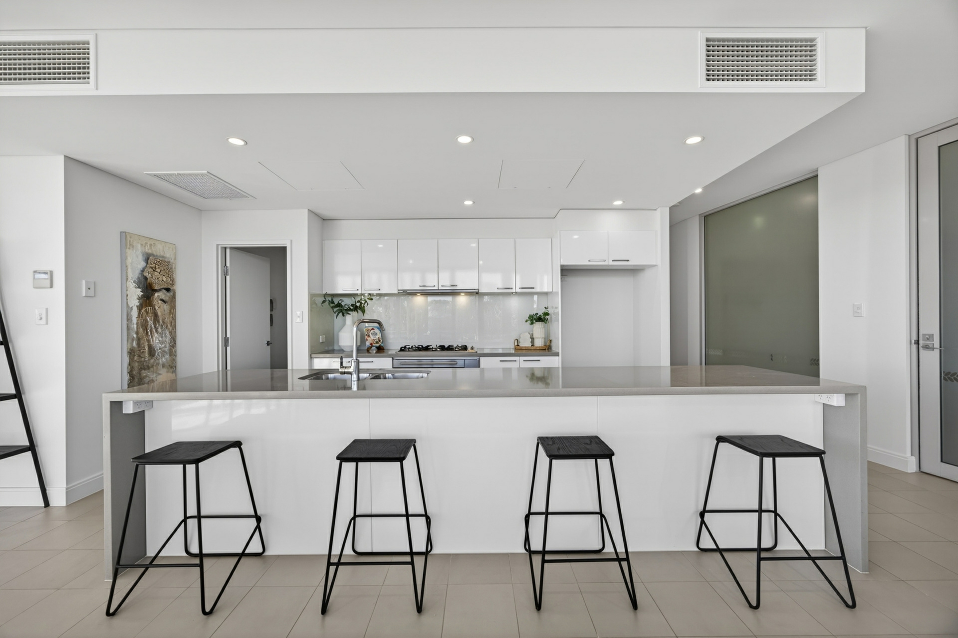 2/58 Kings Park Road — photo 4 of 21