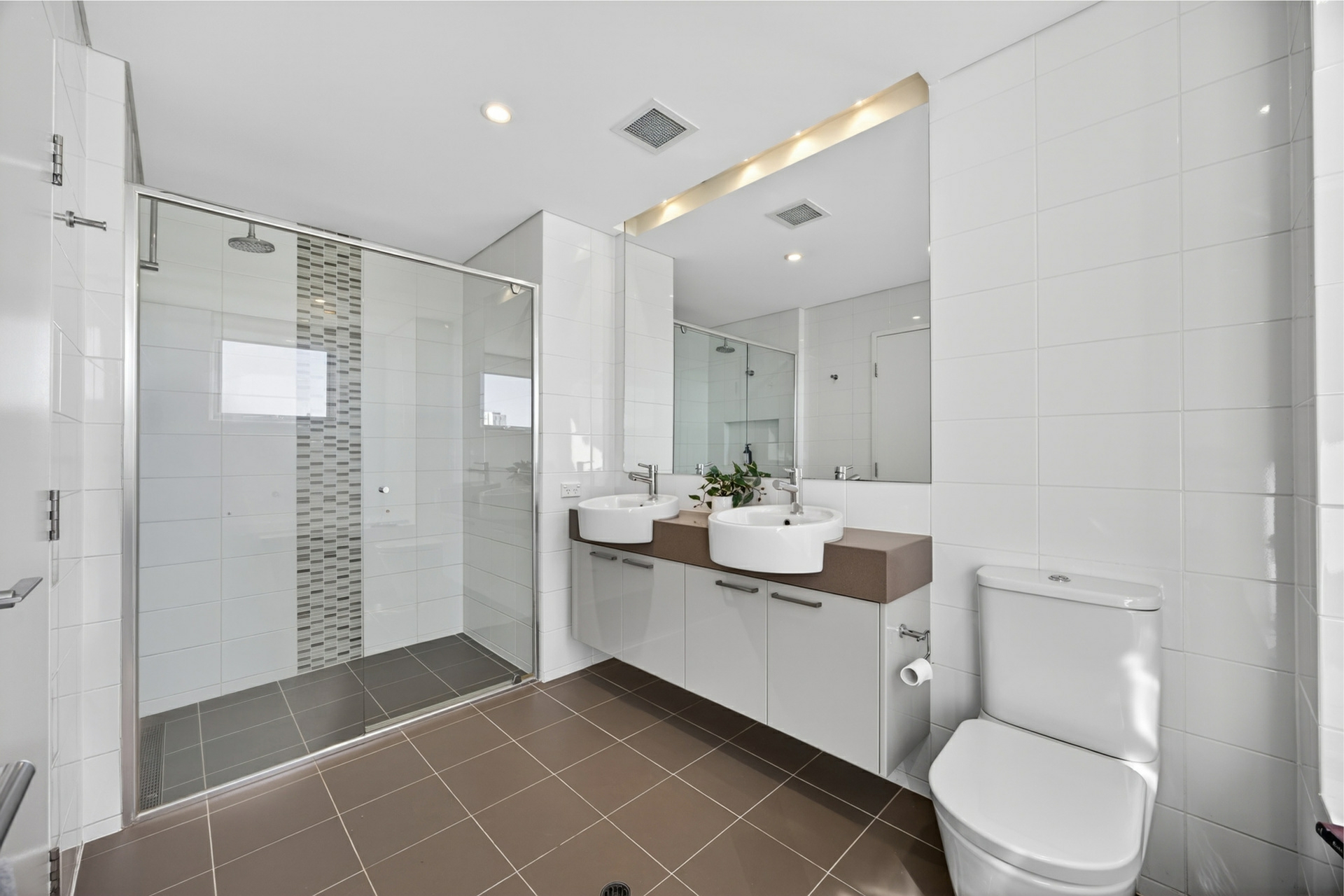2/58 Kings Park Road — photo 15 of 21
