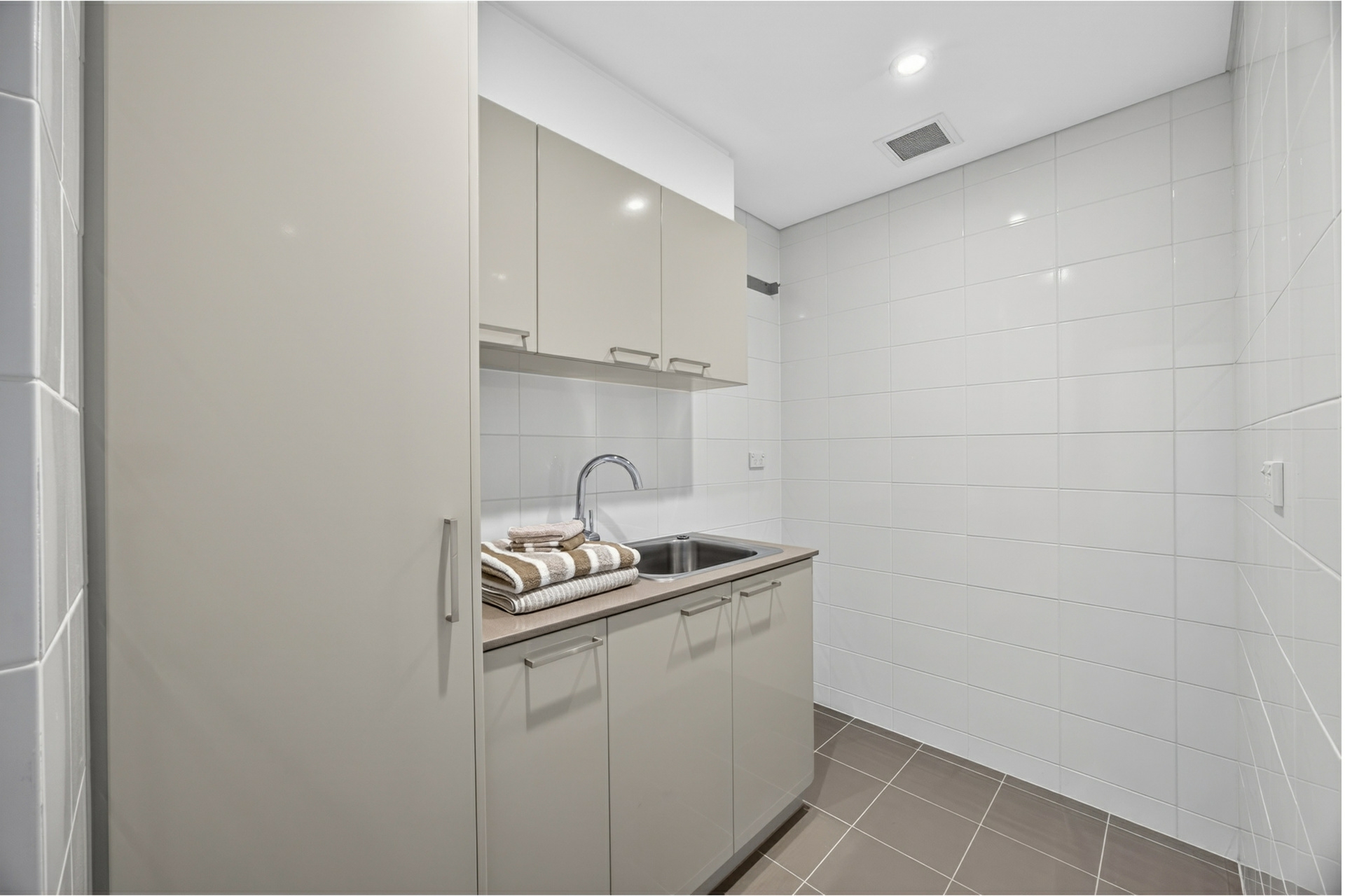 2/58 Kings Park Road — photo 18 of 21