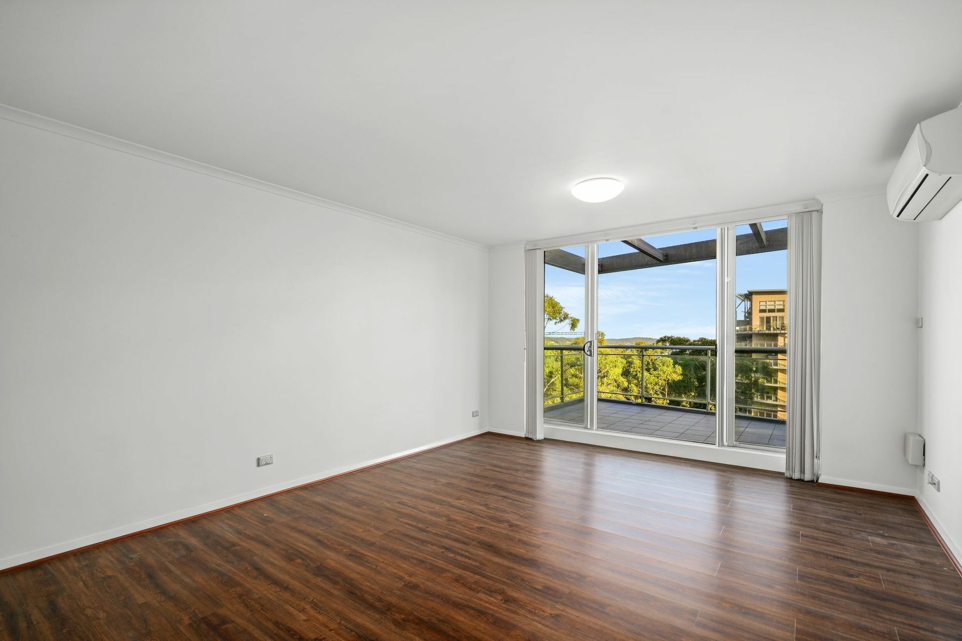 472/80 John Whiteway Drive, GOSFORD