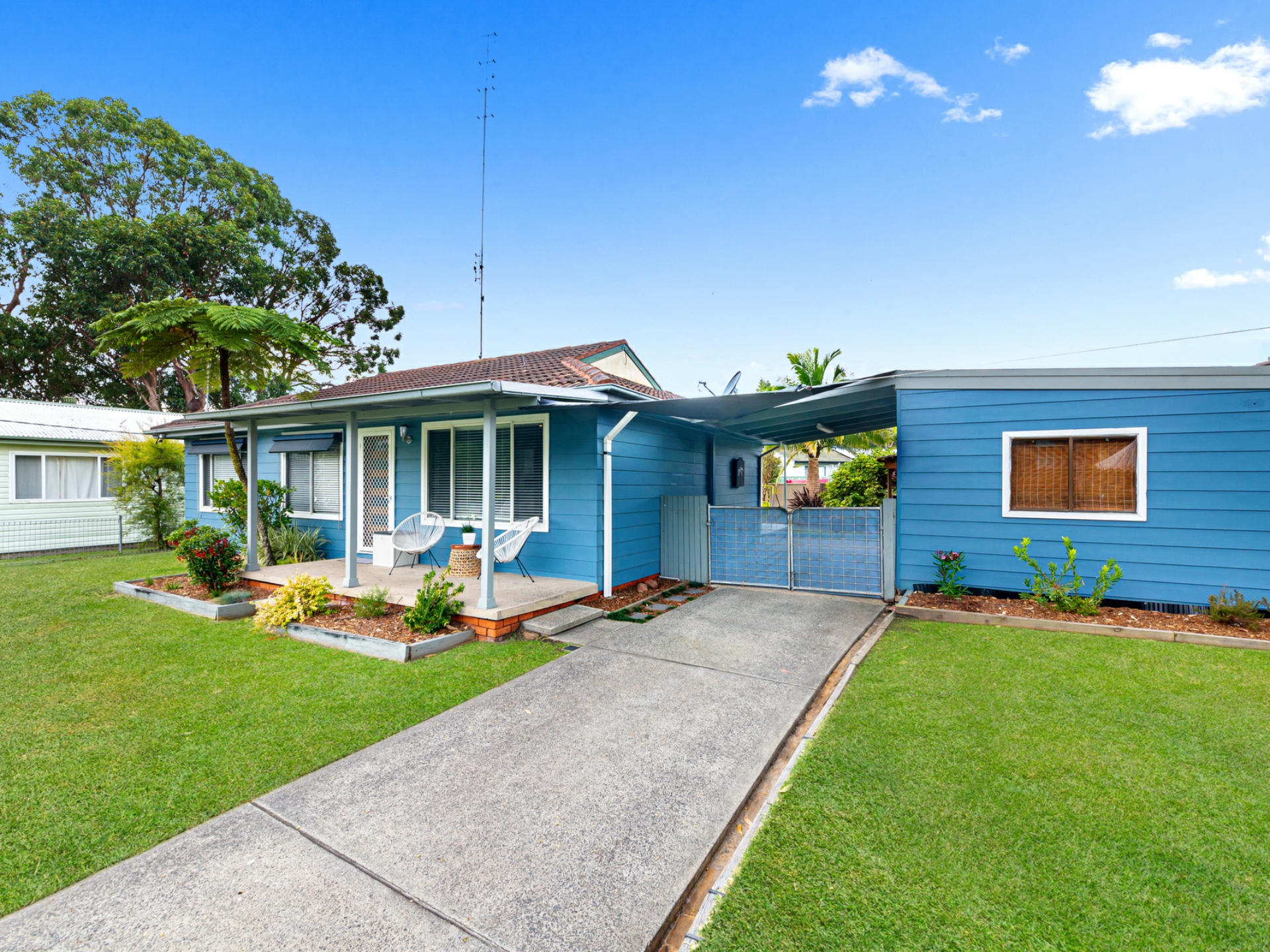 26 Warwick Avenue, Mannering Park